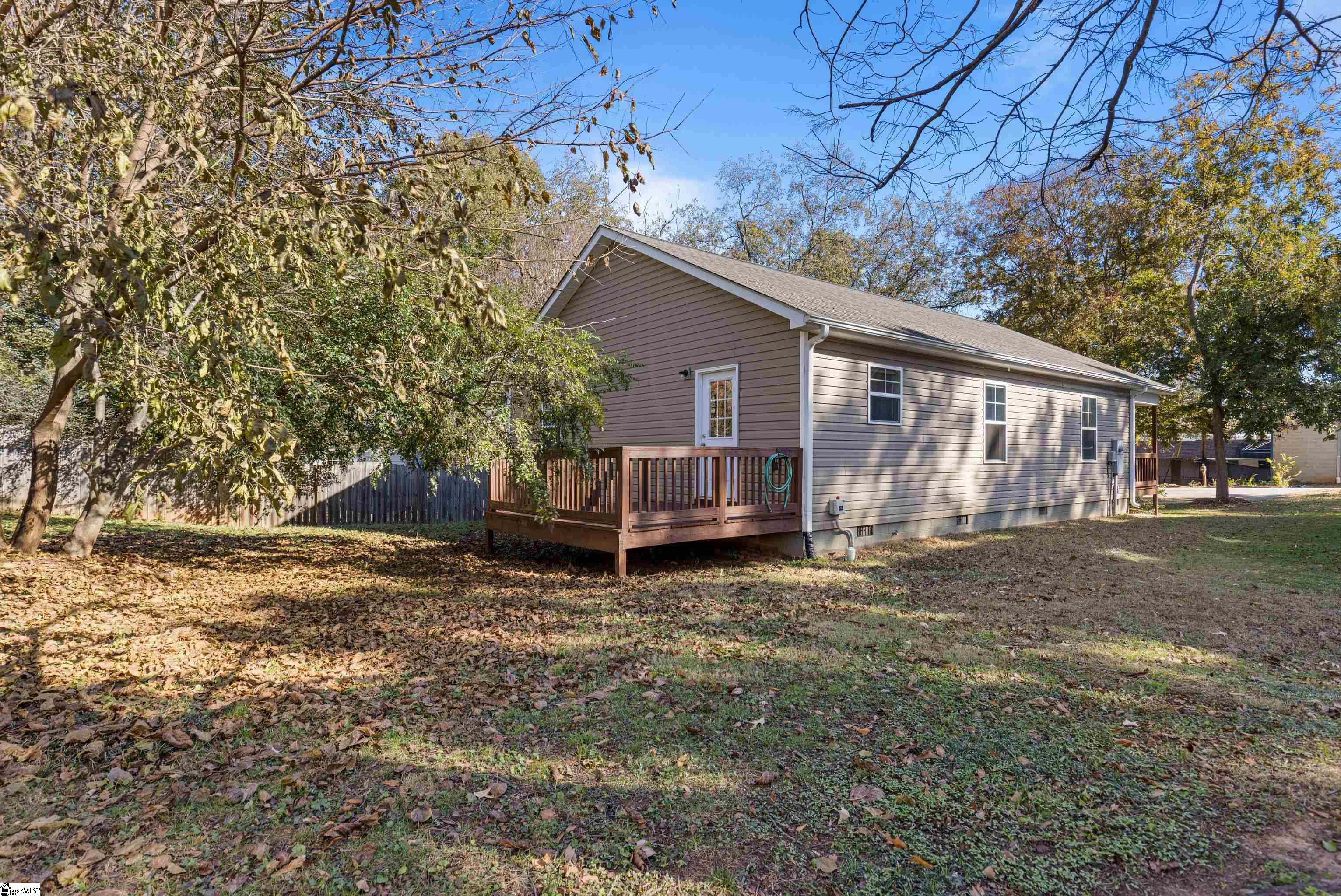 207 Ridgeway Drive Property Photo 25