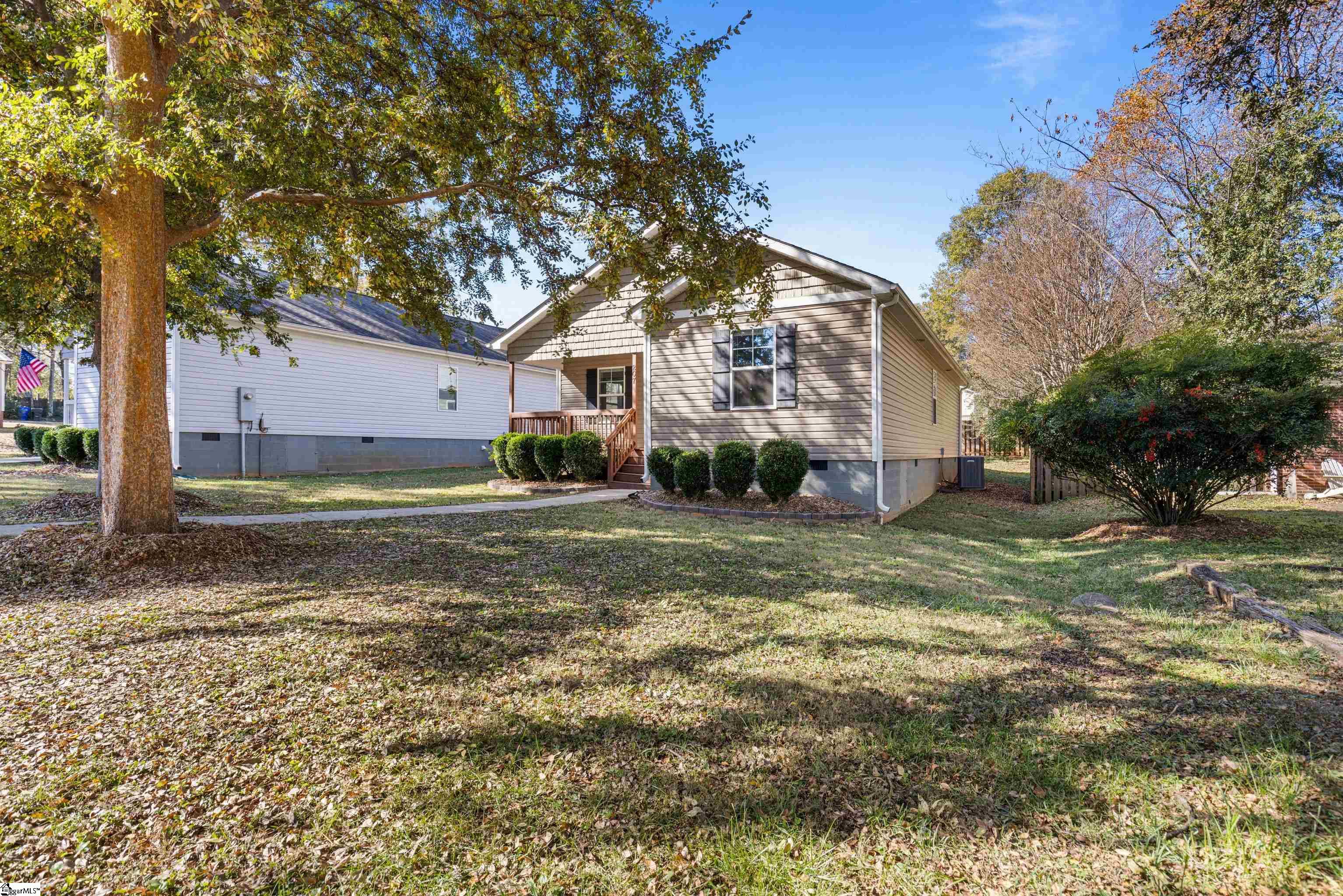 207 Ridgeway Drive Property Photo 29