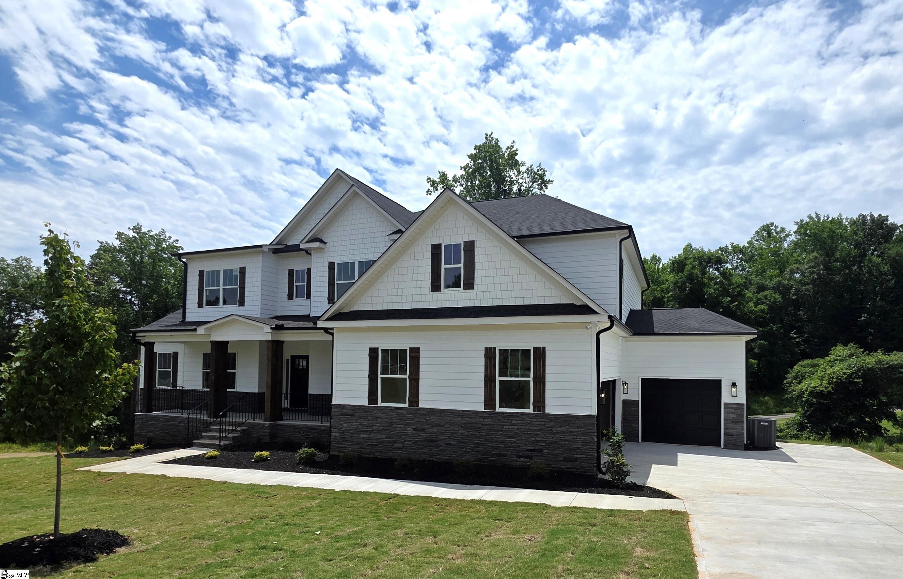 243 Holly Branch Road Property Photo 2