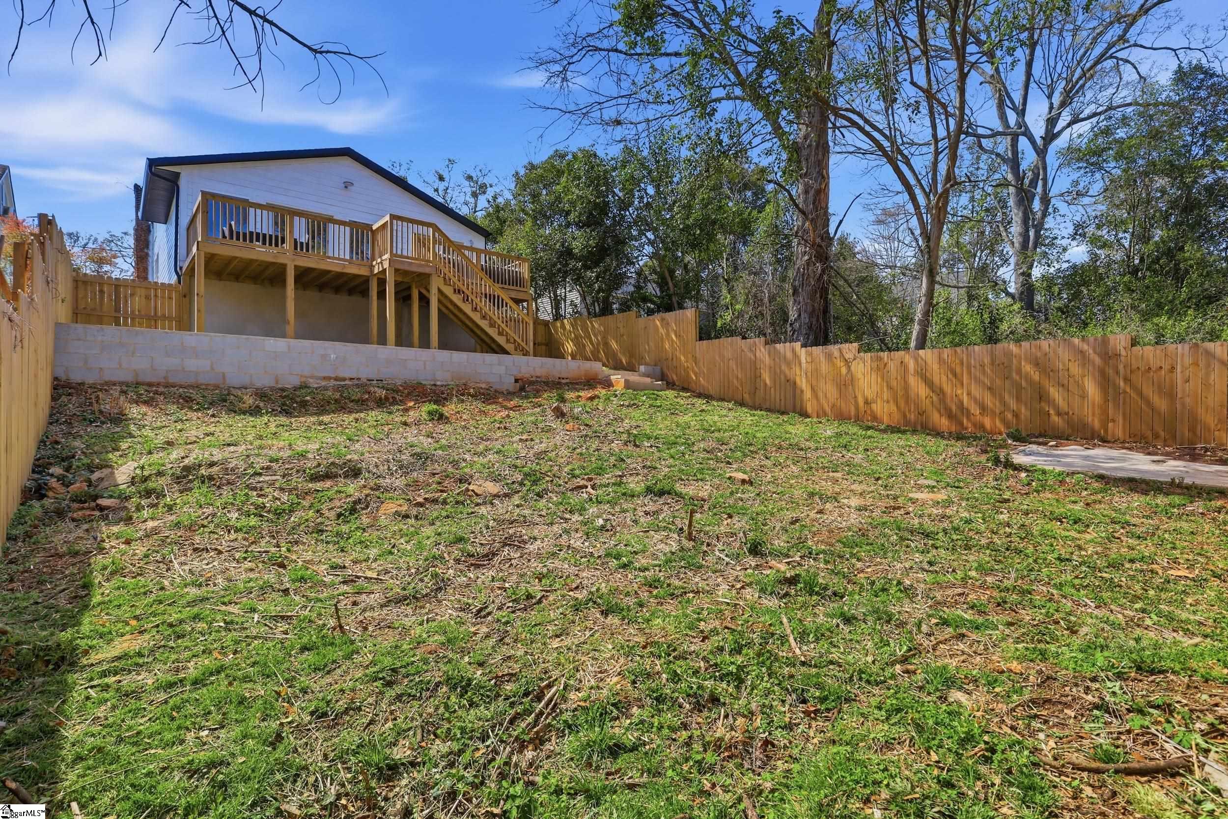 14 Hawthorne Lane Property Photo 22