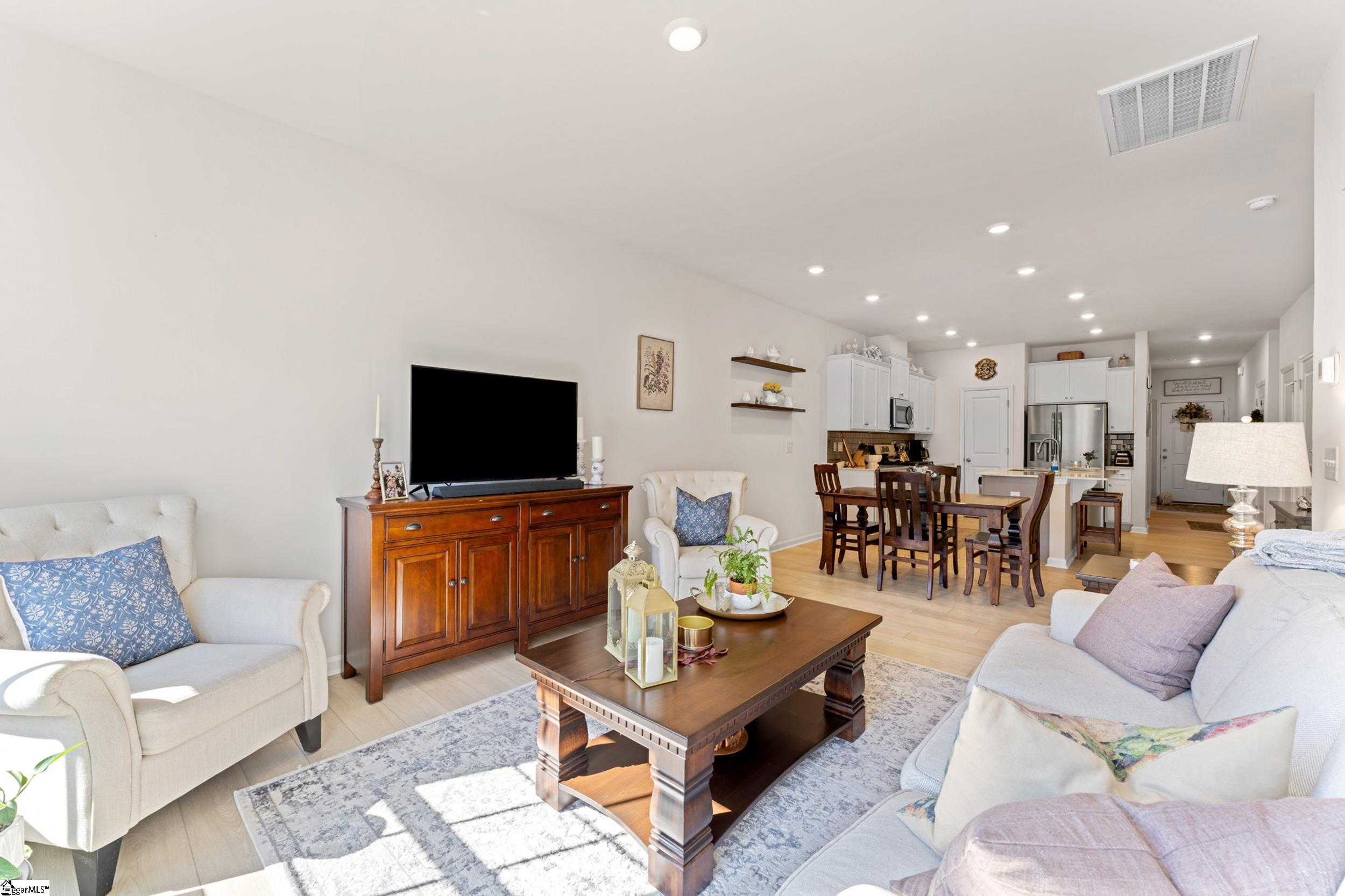 101 Paneer Lane Property Photo 6