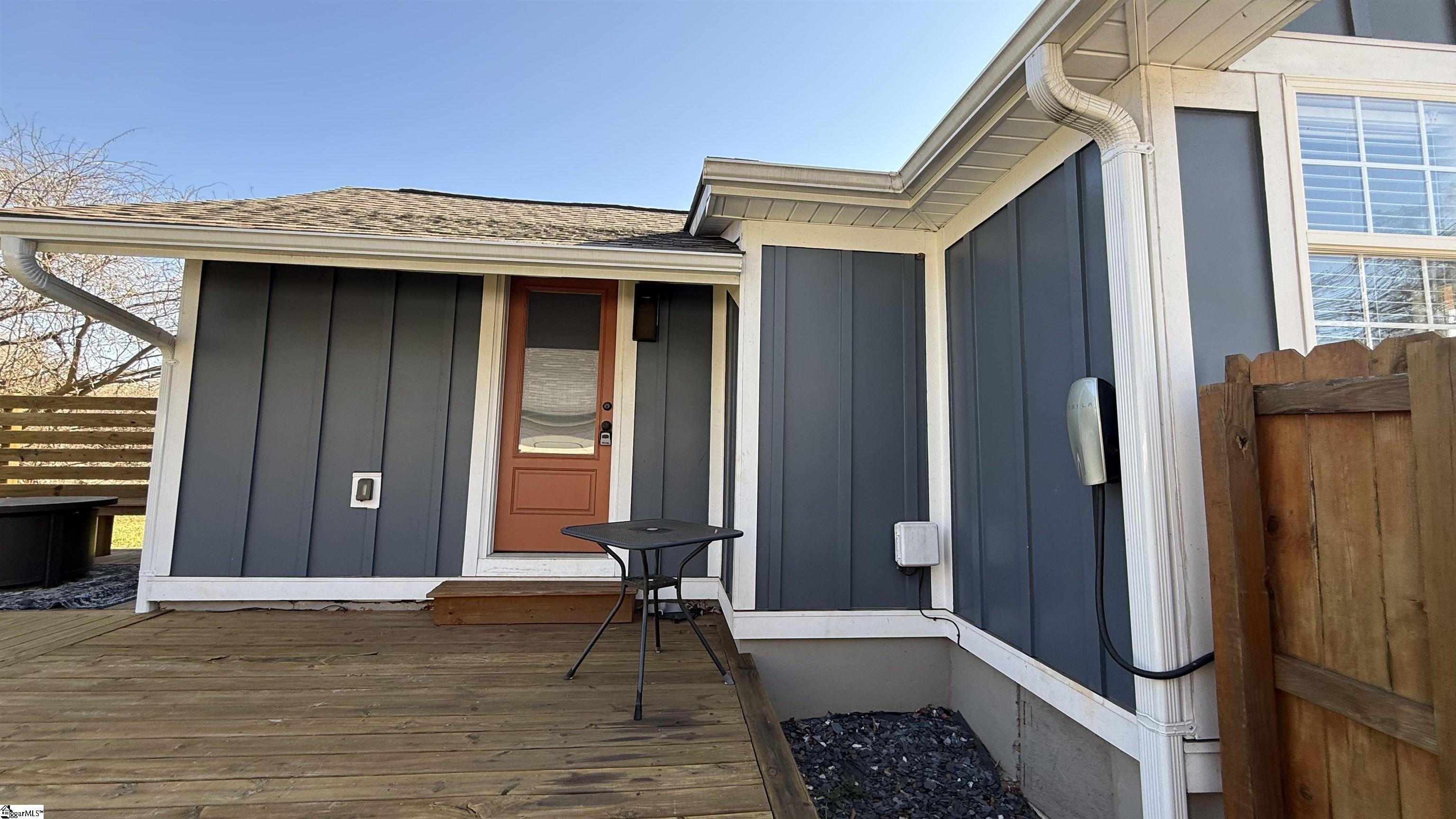 16 Crystal Avenue Property Photo 2
