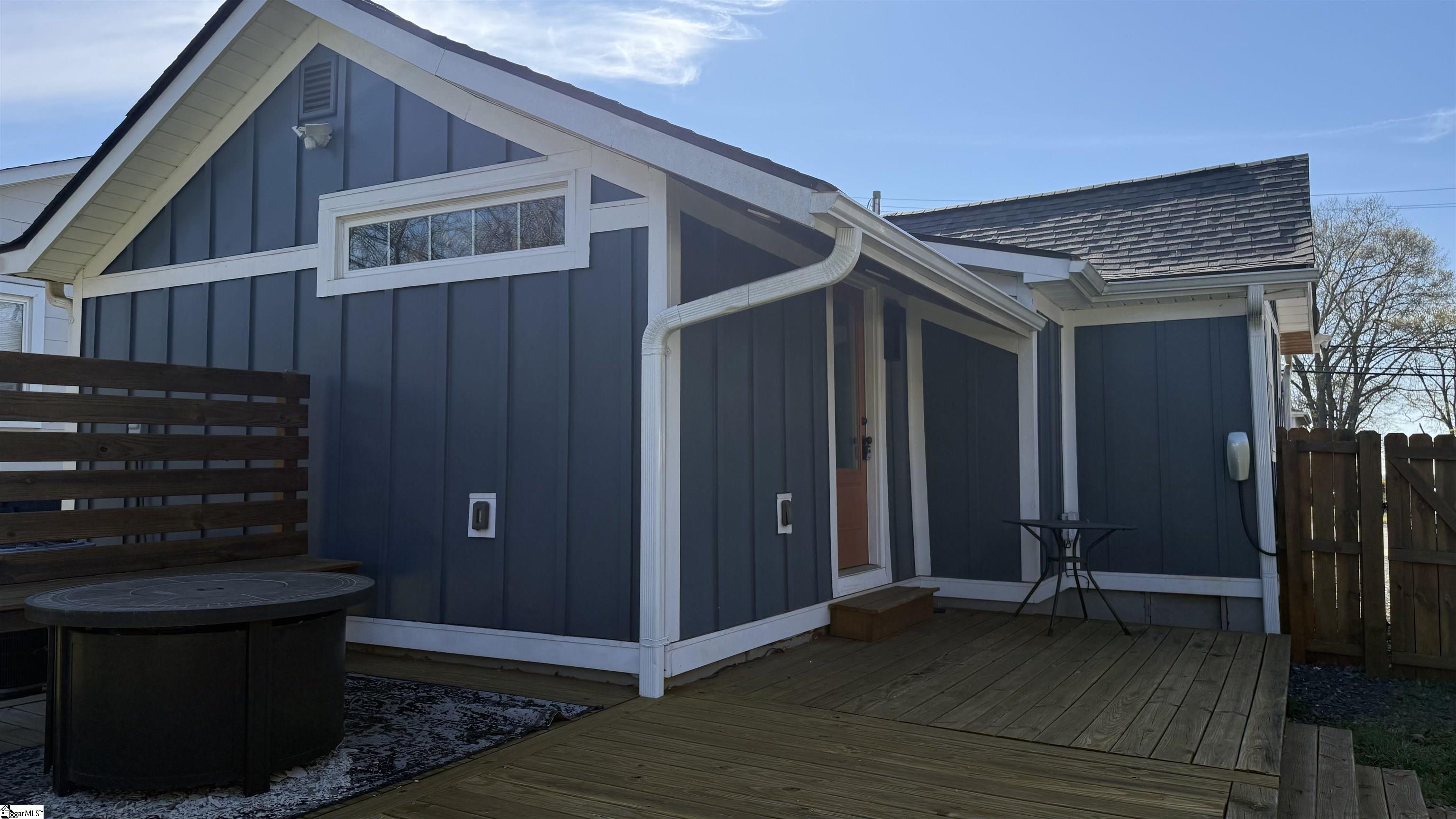 16 Crystal Avenue Property Photo 3