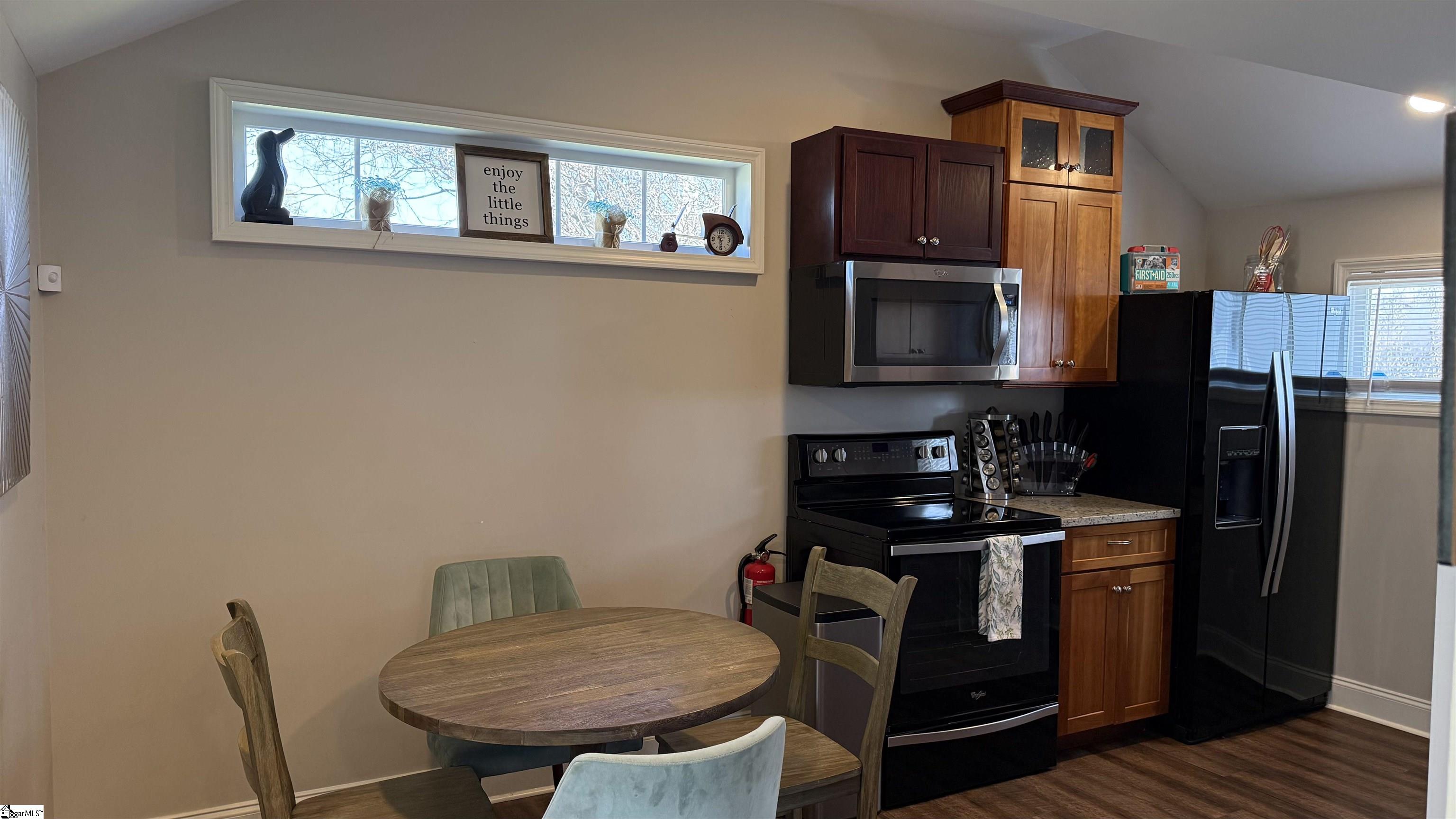 16 Crystal Avenue Property Photo 8