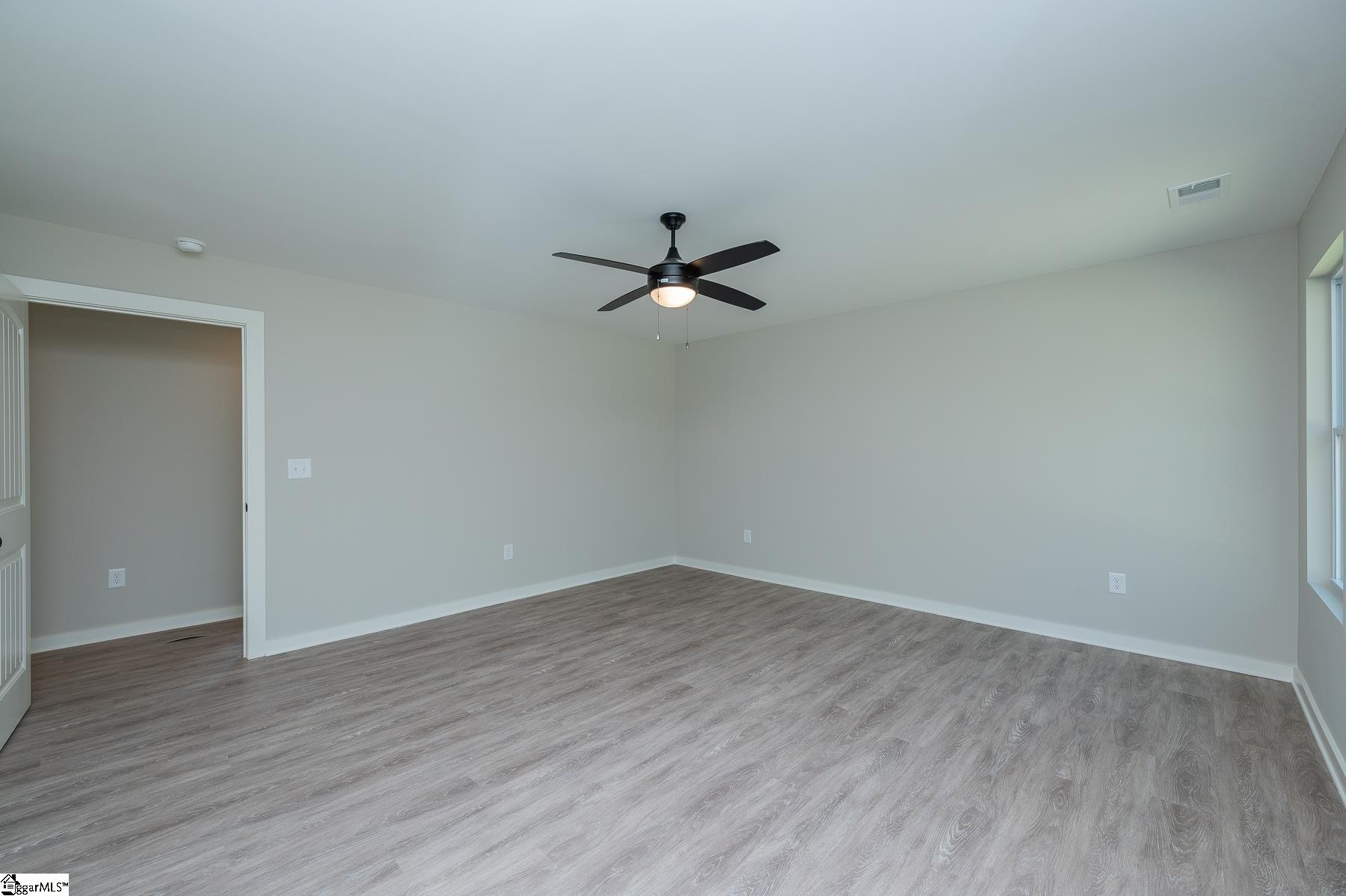 9892 Highway 252 Property Photo 17