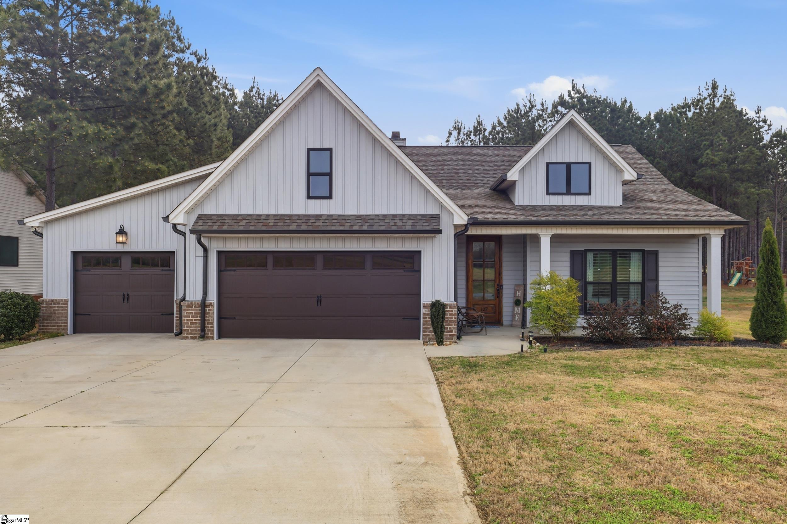 1585544 Property Photo 1
