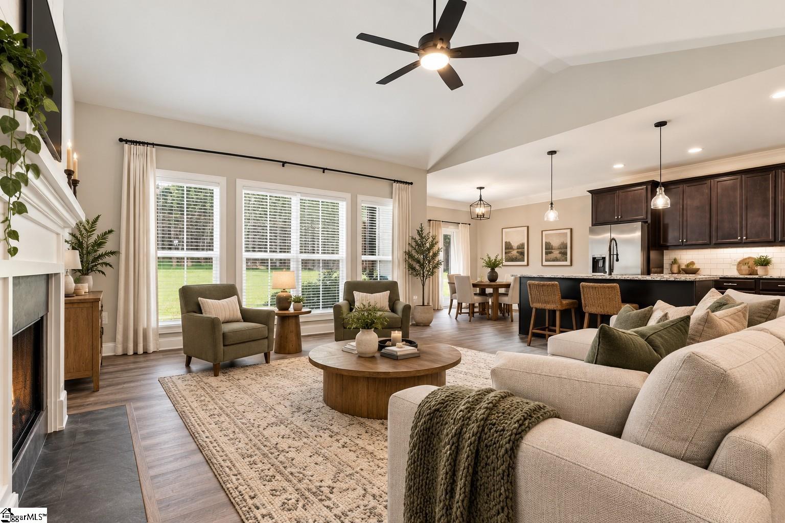 1585544 Property Photo 4
