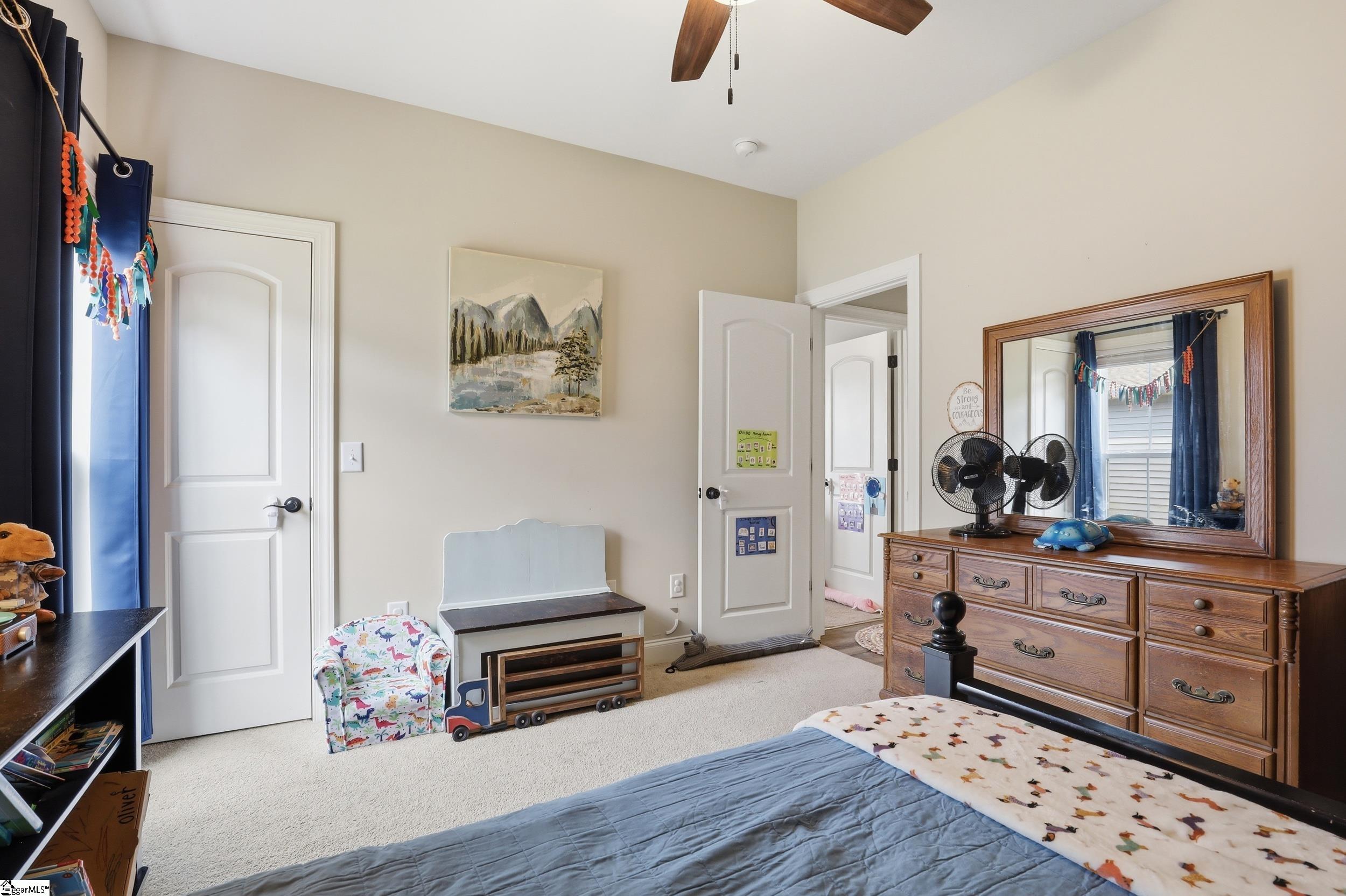 1585544 Property Photo 14