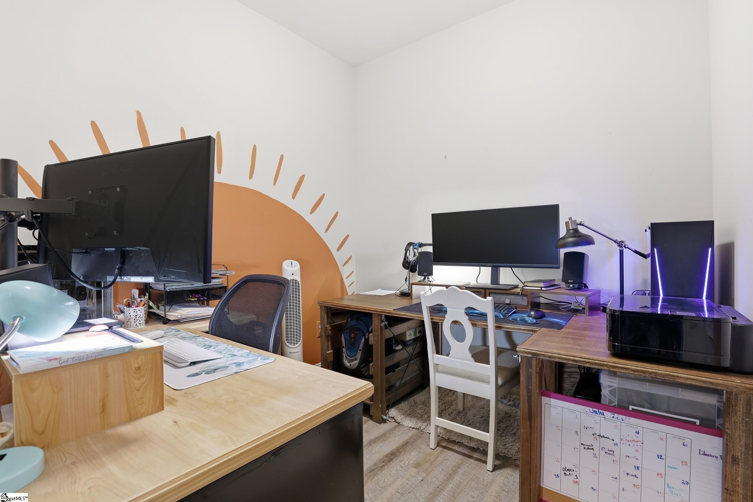 1585544 Property Photo 15