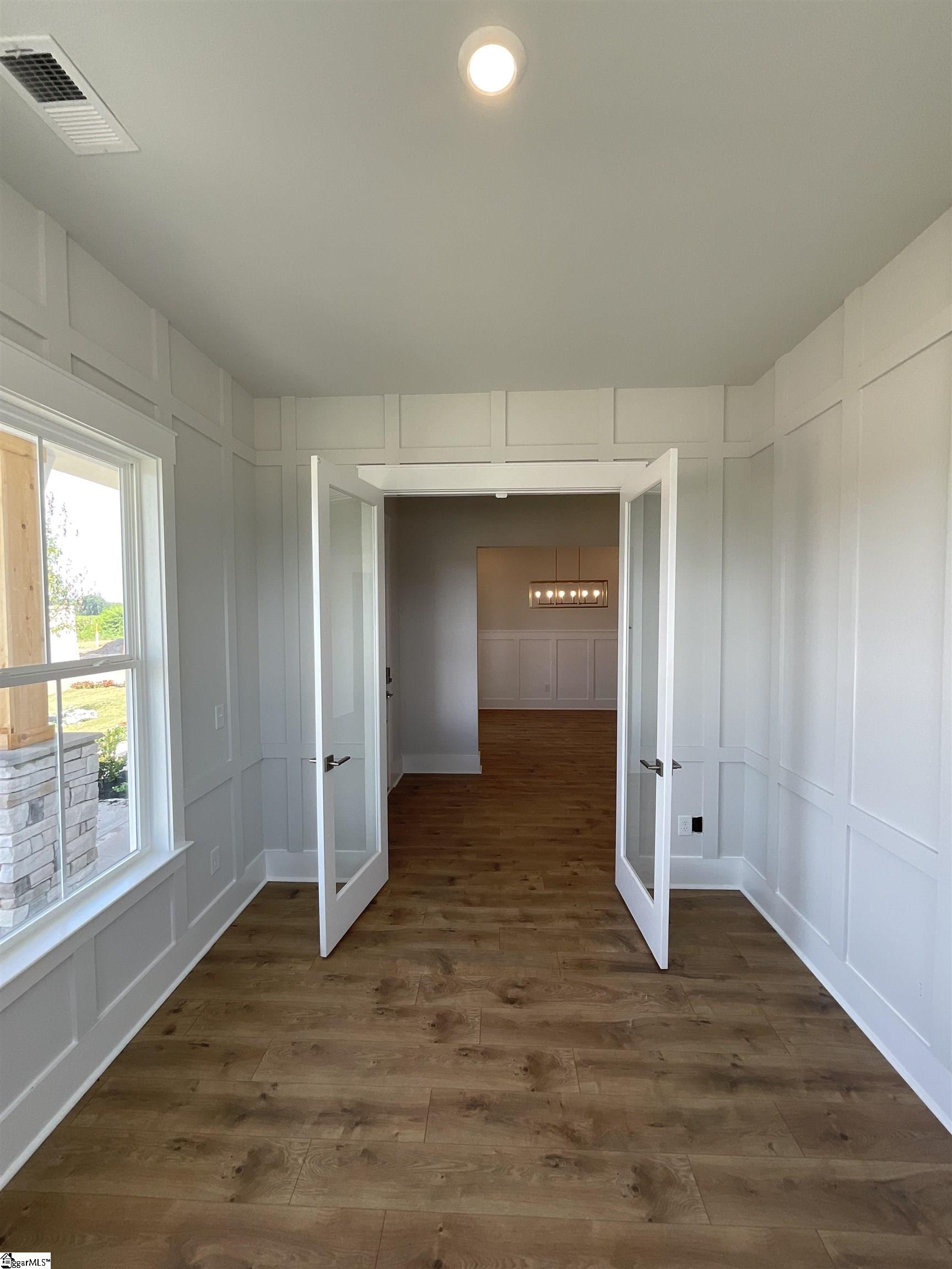 700 Timber Grove Drive Property Photo 6