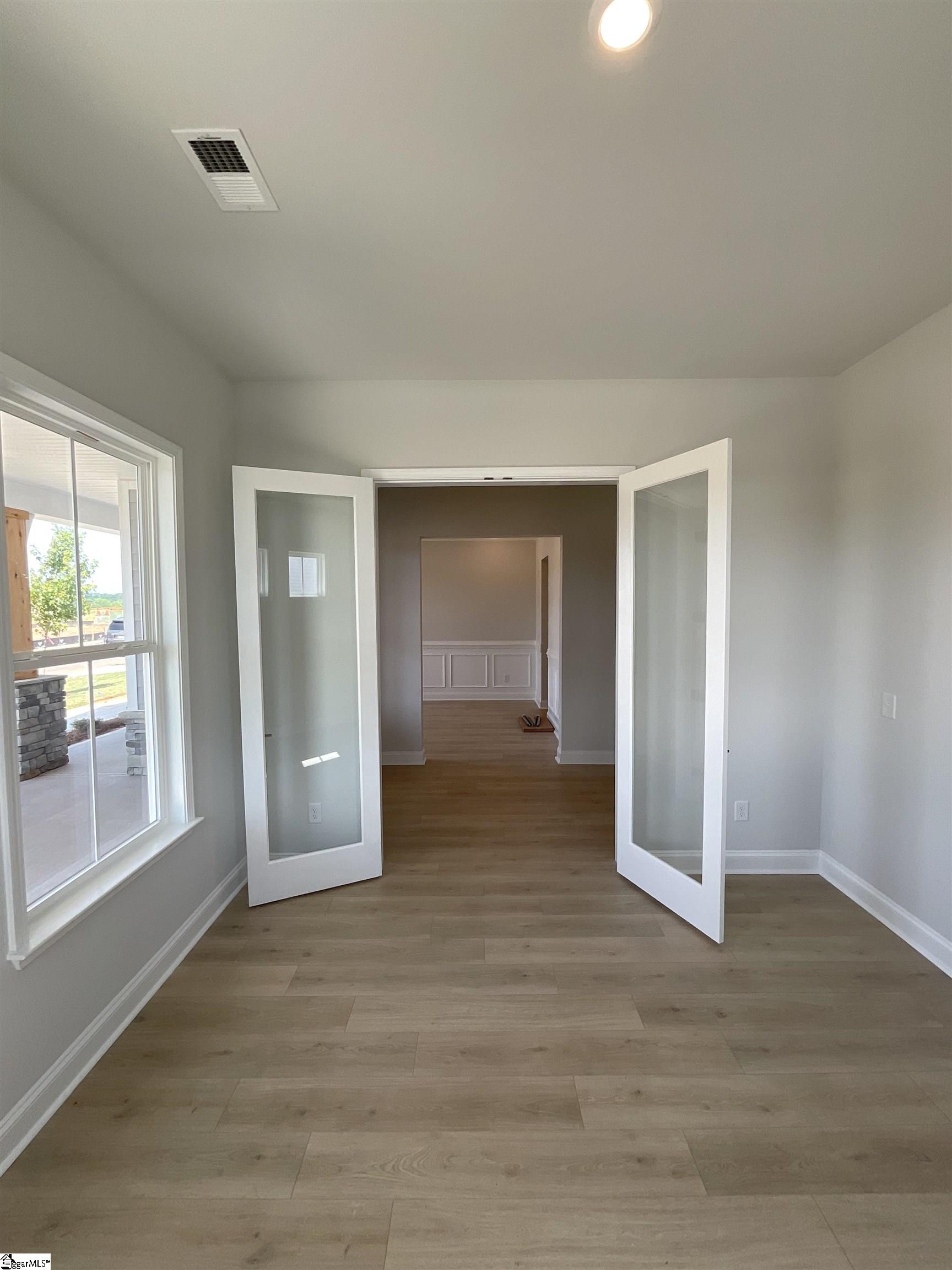 608 Timber Grove Drive Property Photo 6