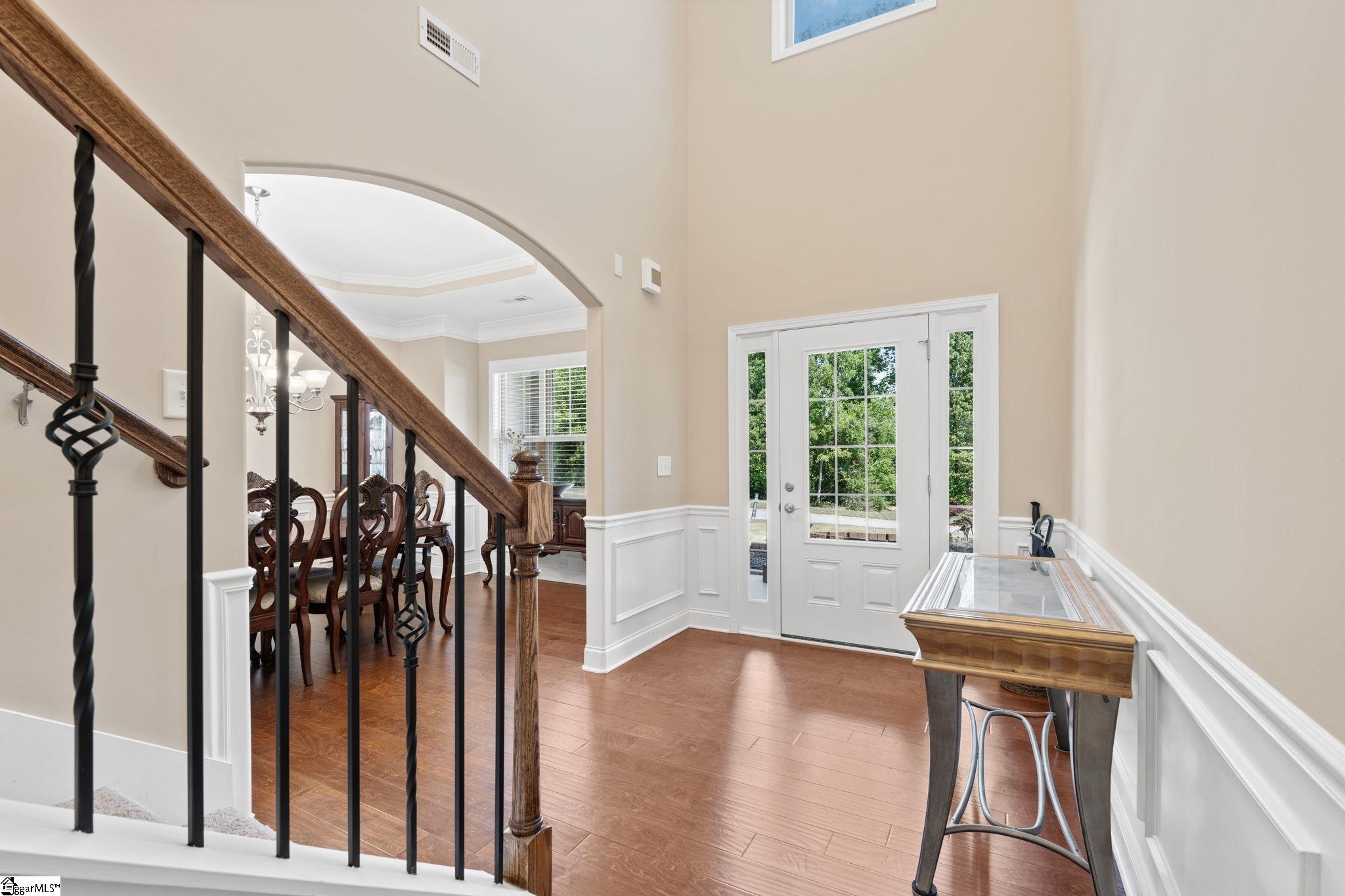 112 Ivy Woods Court Property Photo 3