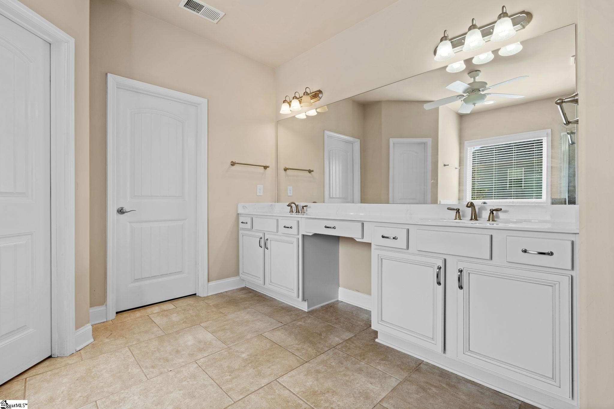 112 Ivy Woods Court Property Photo 20