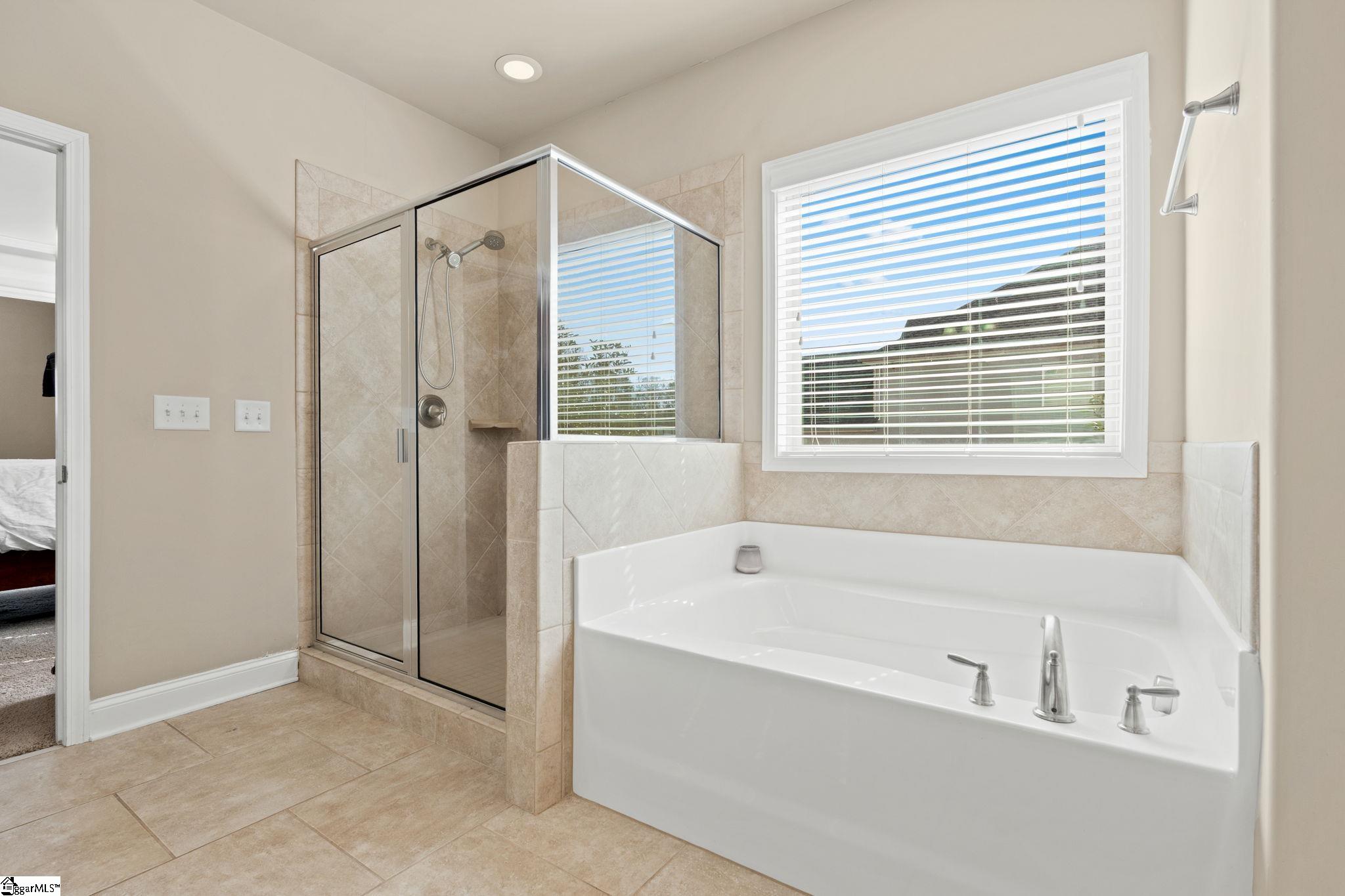 112 Ivy Woods Court Property Photo 21