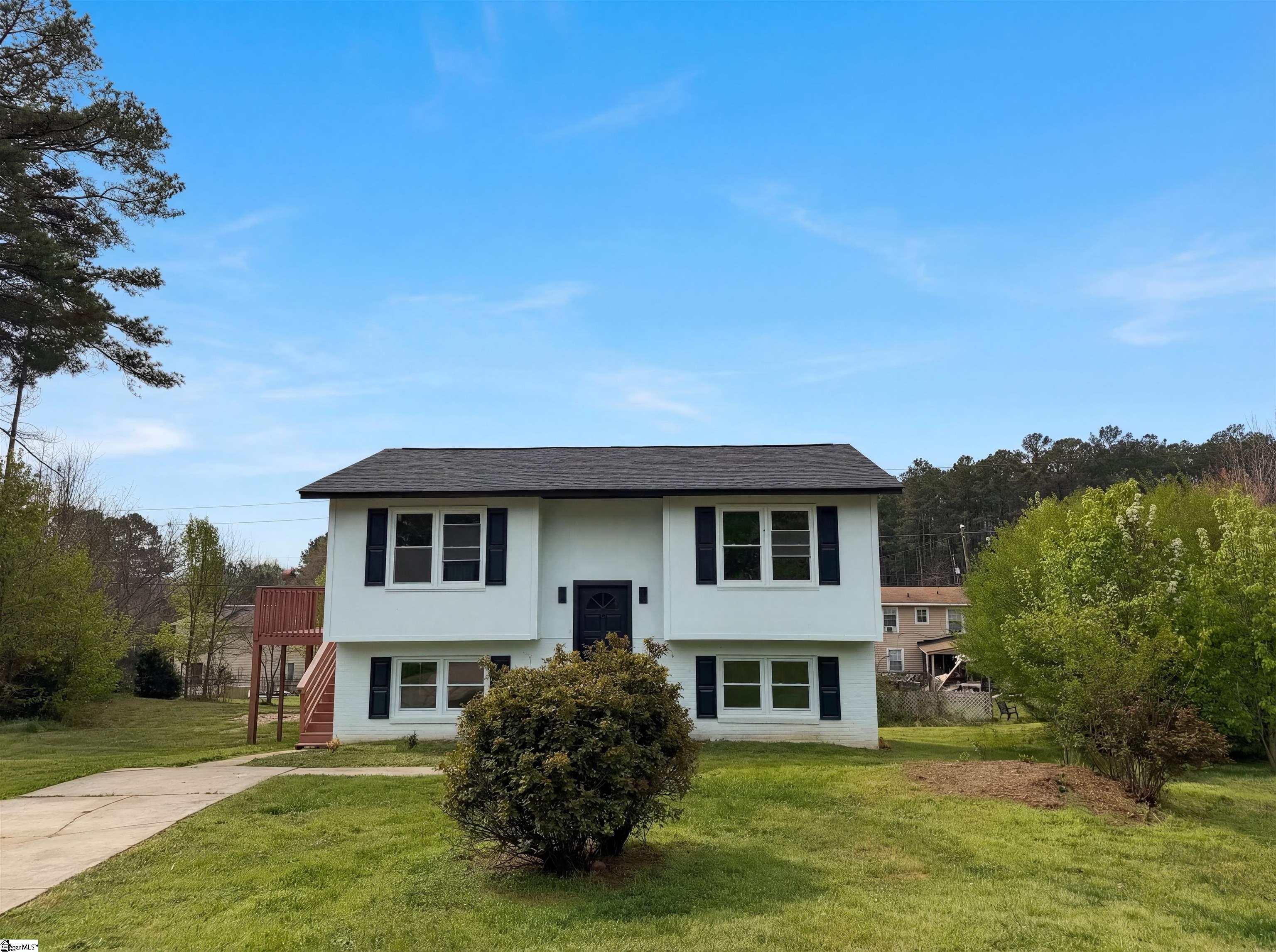 105 Foxhall Court Property Photo 7