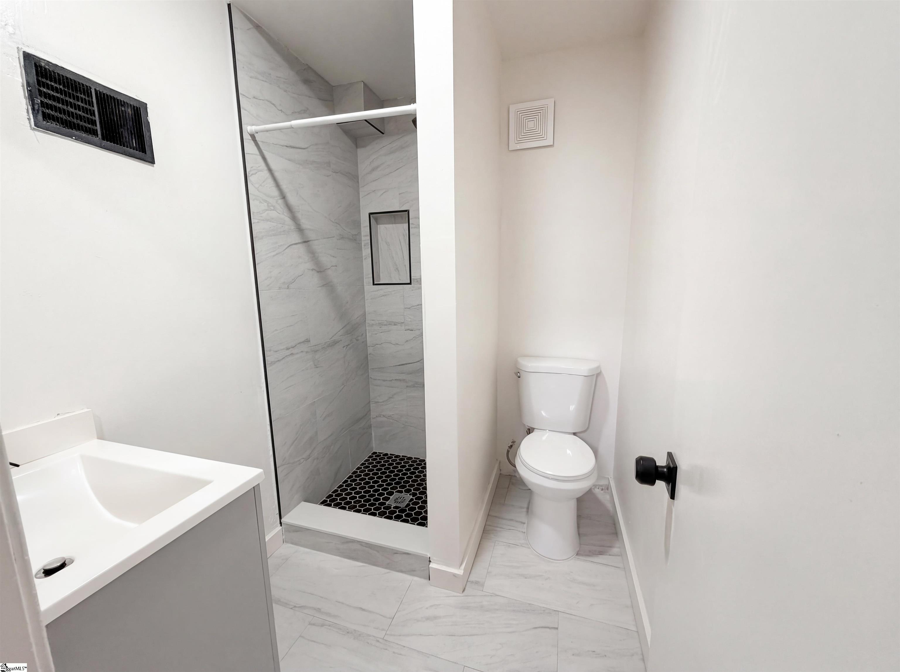 105 Foxhall Court Property Photo 22
