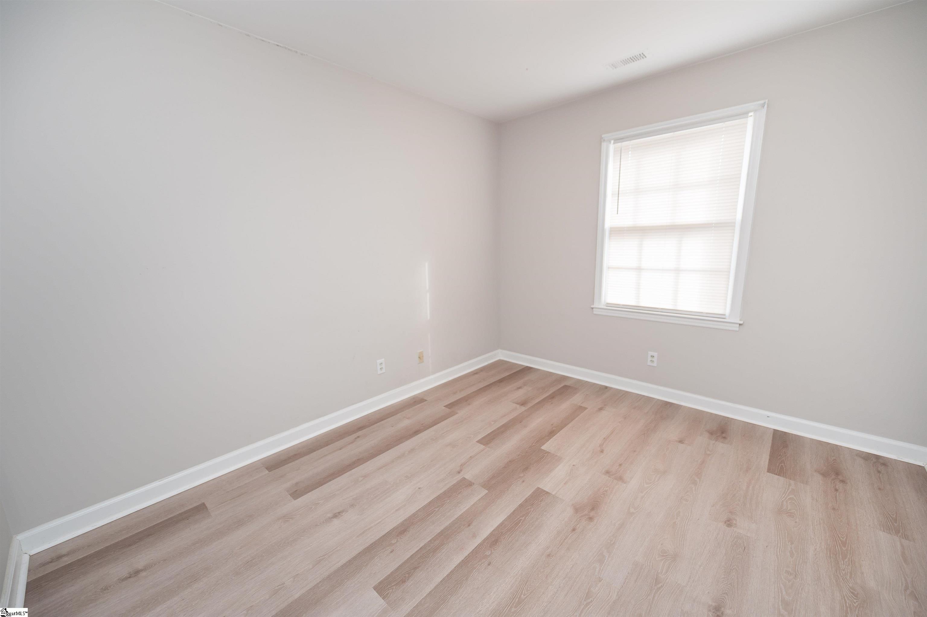 1466 B Dover Road Property Photo 12