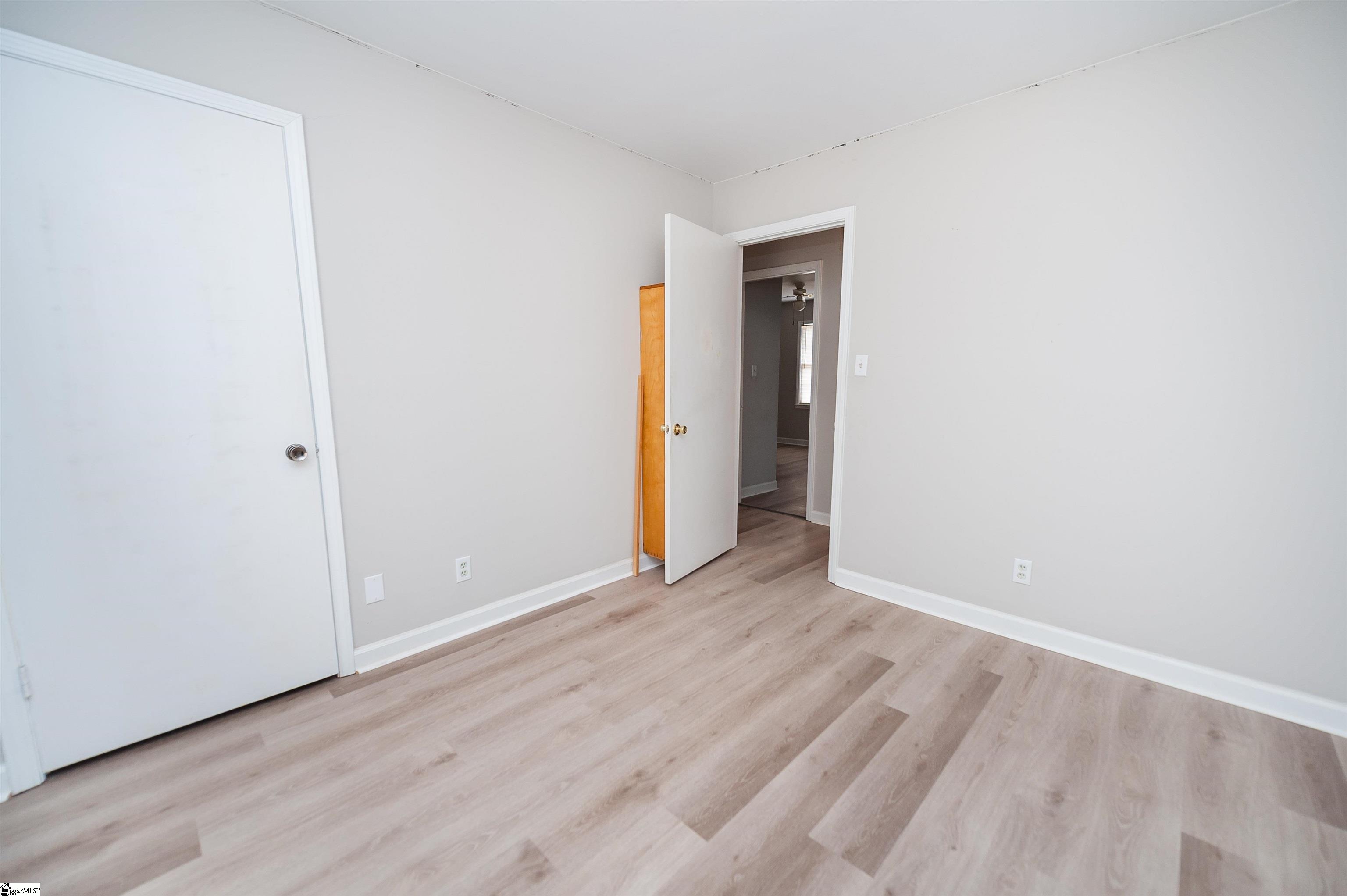 1466 B Dover Road Property Photo 14
