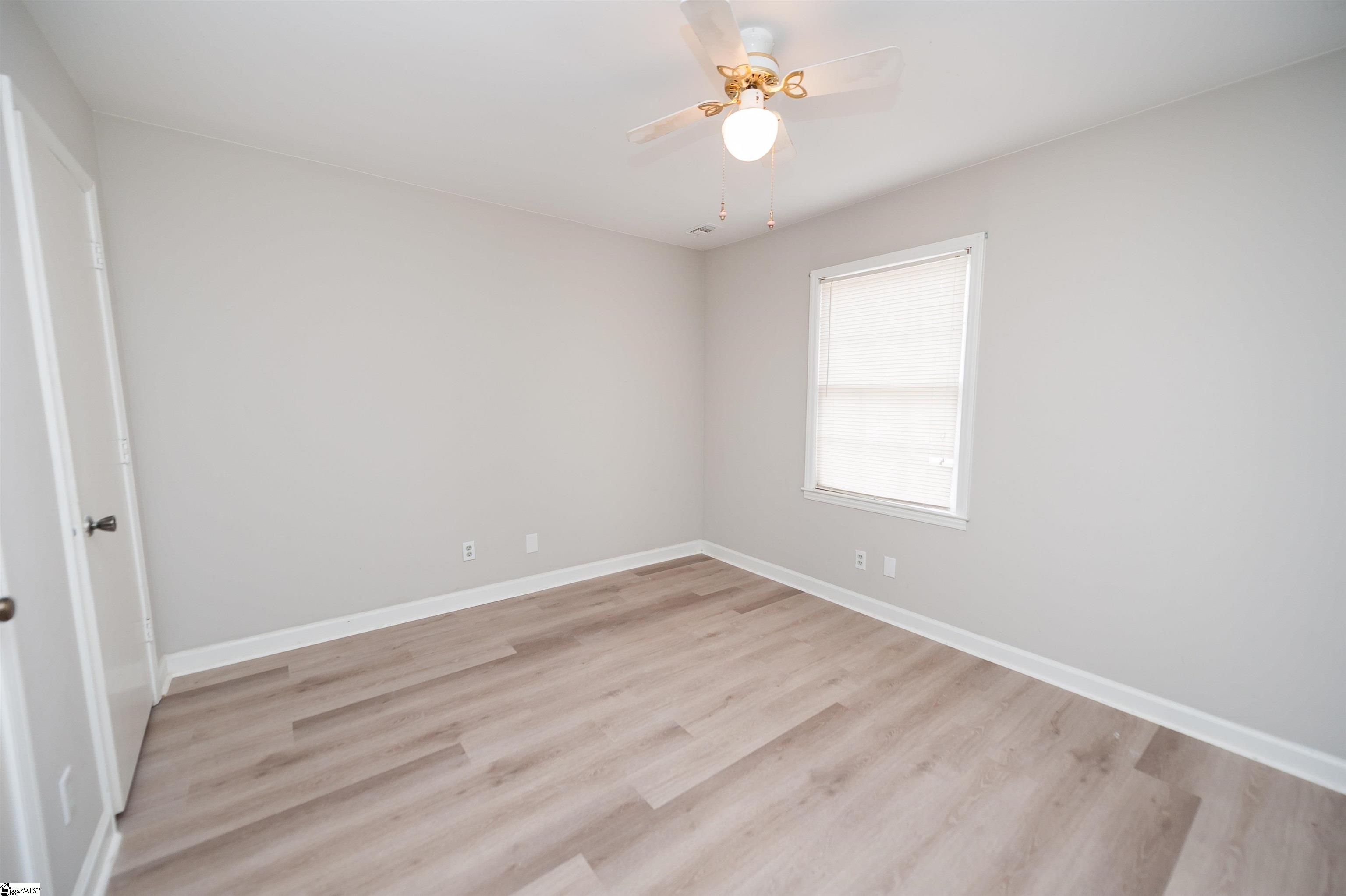 1466 B Dover Road Property Photo 17