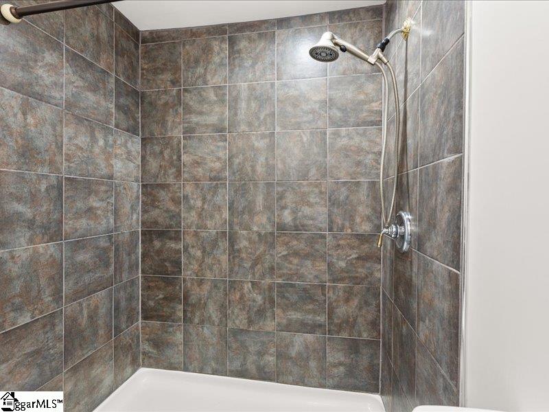 1028 Pinelake Drive Property Photo 15