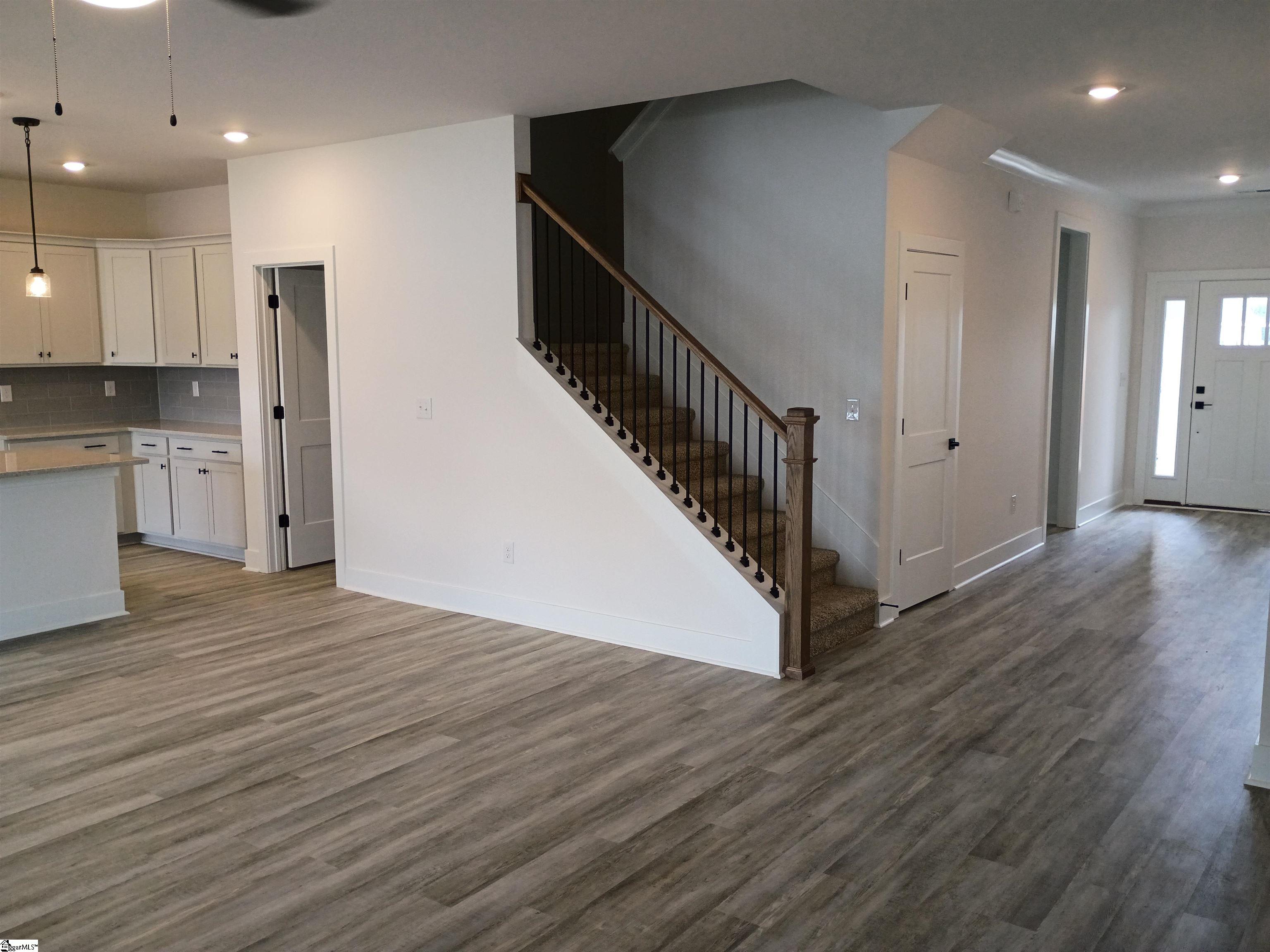 202 Glencliff Way Property Photo 12