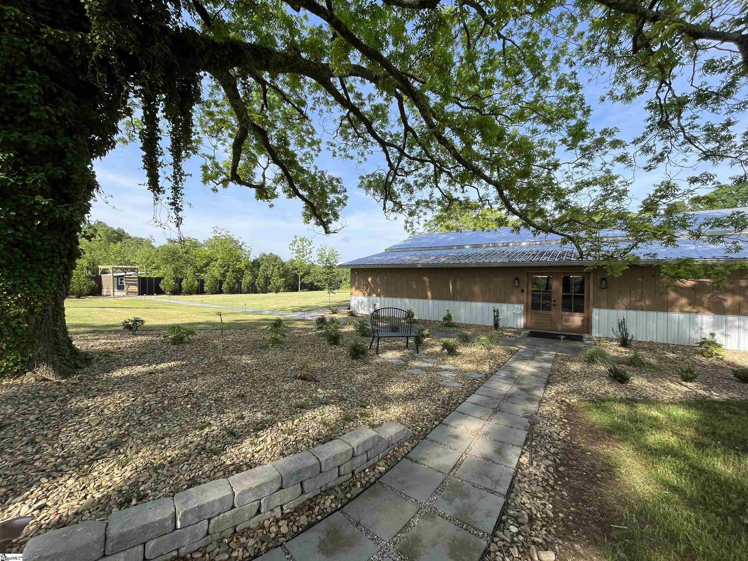 10049 Old White Horse Road Property Photo 2