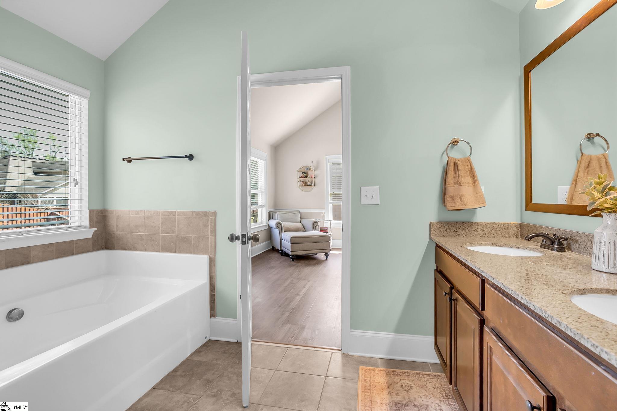 209 Tuscany Falls Drive Property Photo 30