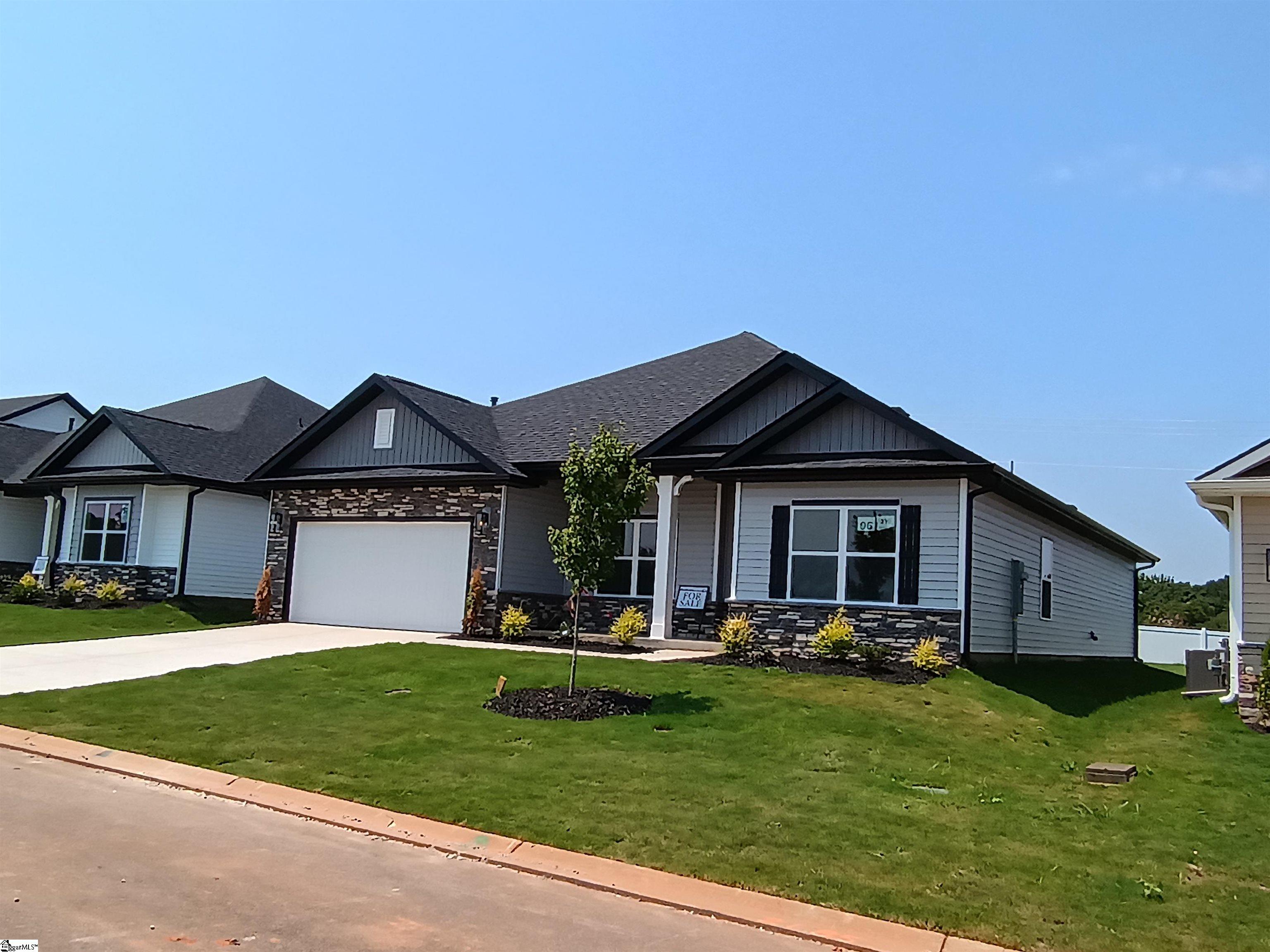 210 Glencliff Way Property Photo 2