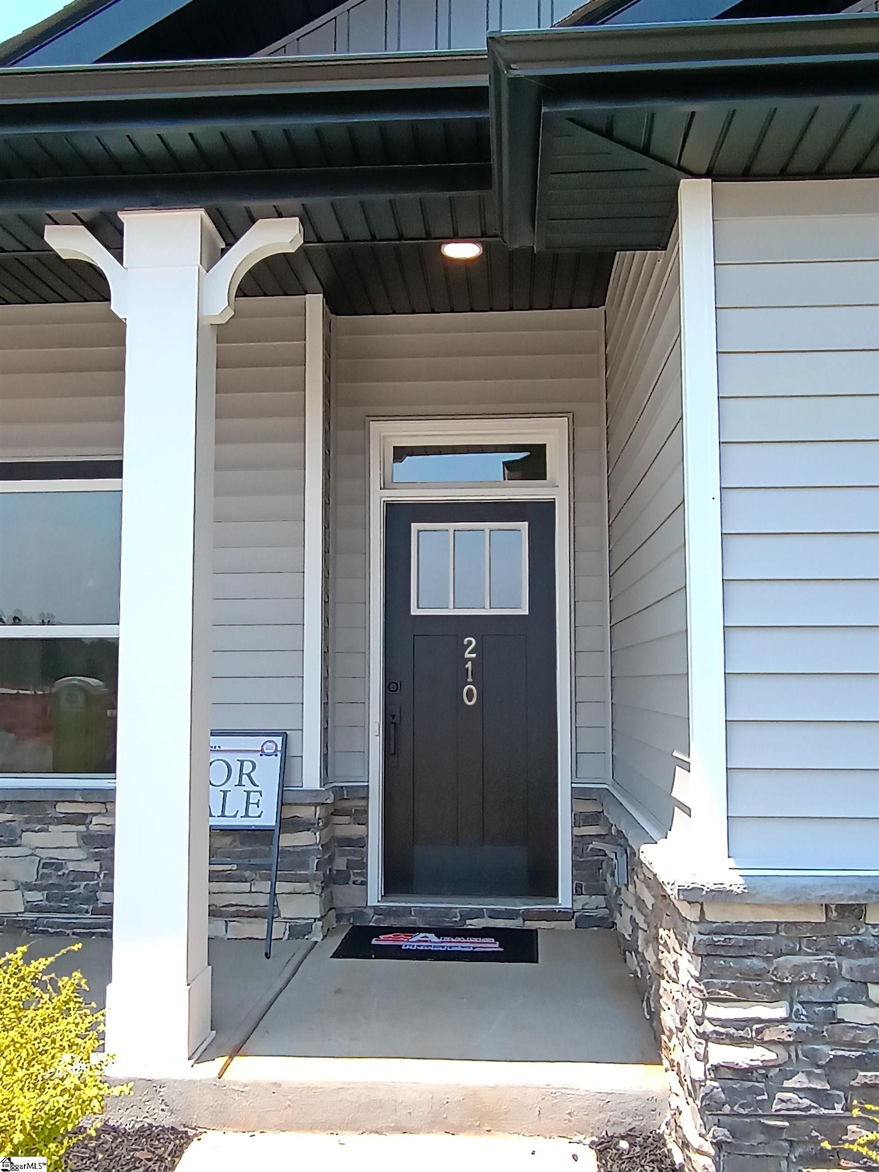 210 Glencliff Way Property Photo 3