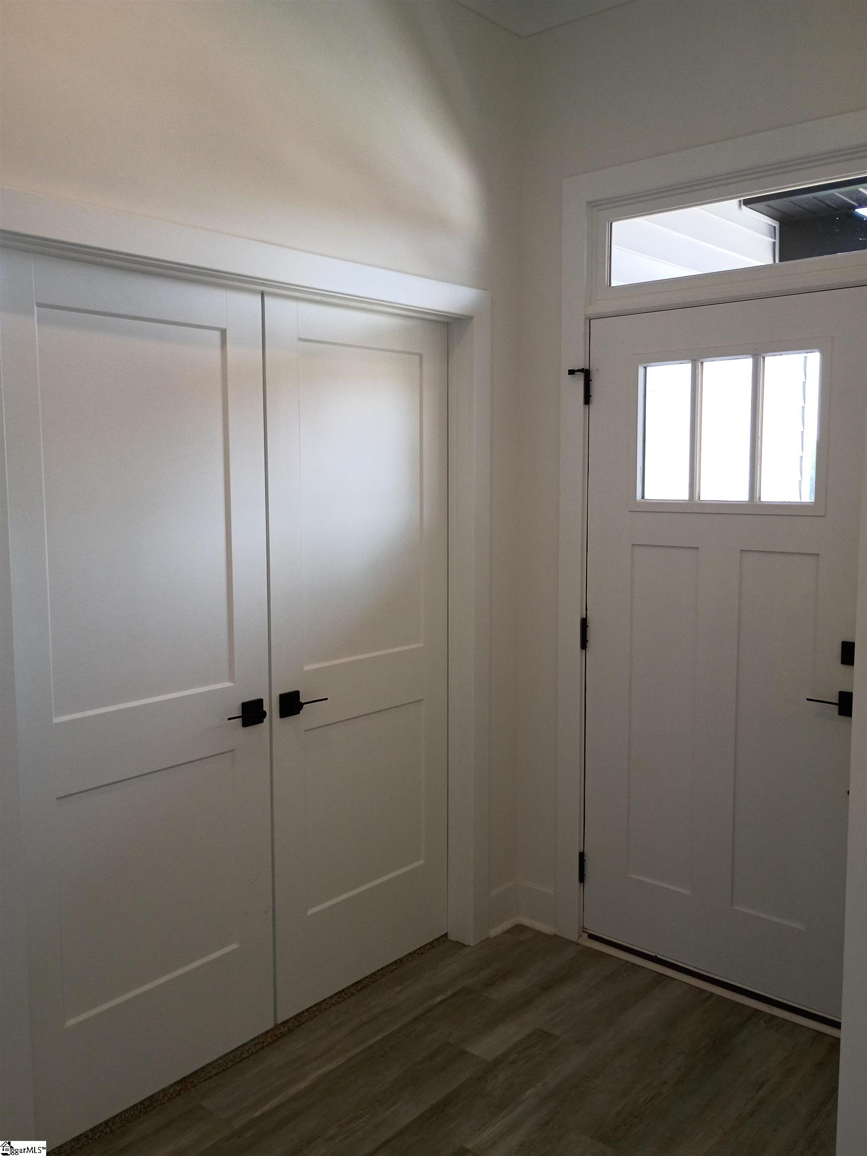 210 Glencliff Way Property Photo 7