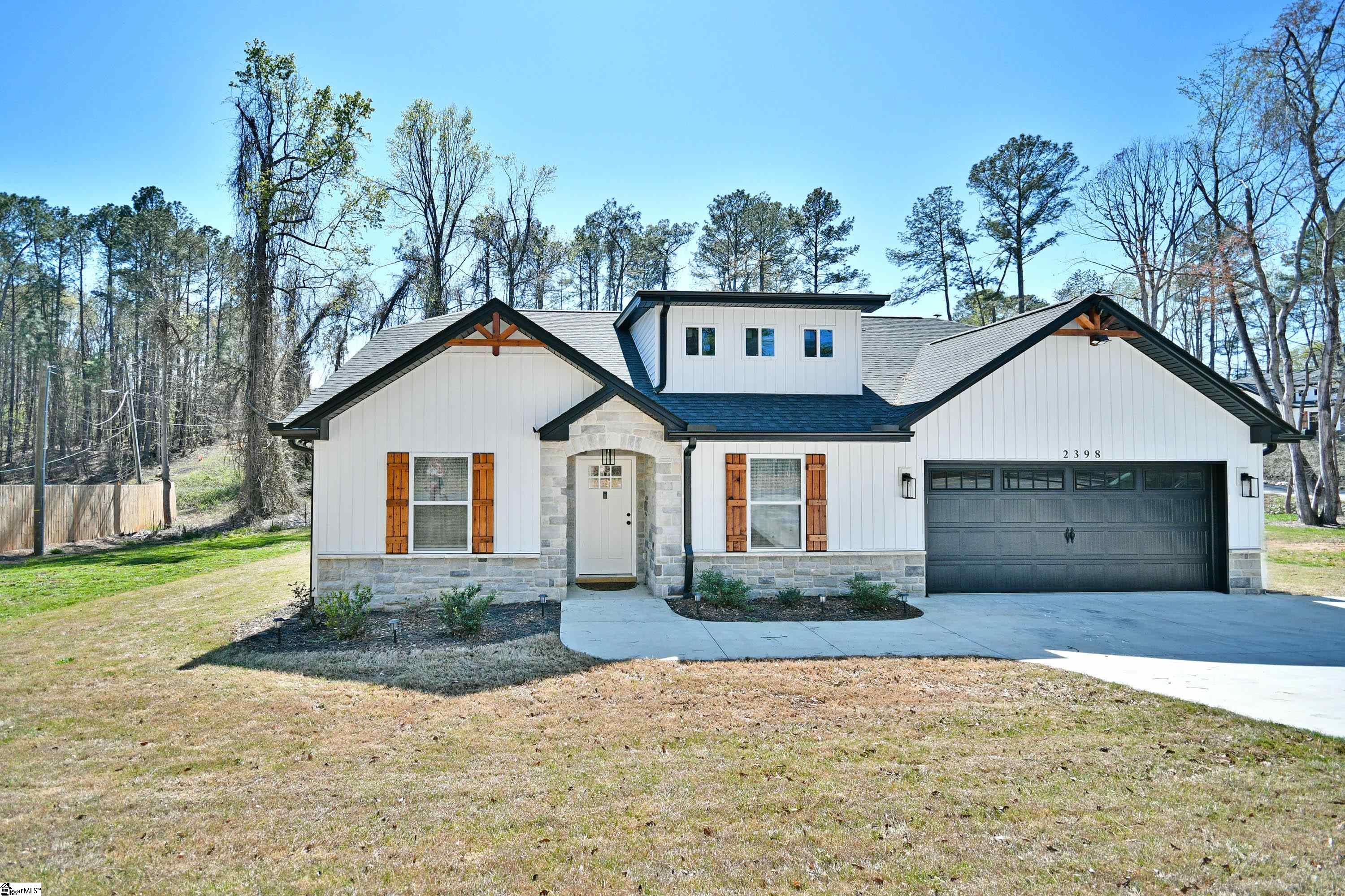 2398 Belhaven Road Property Photo 1
