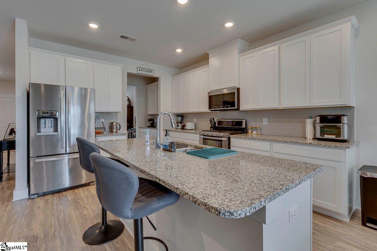 103 Pewter Circle Property Photo 6