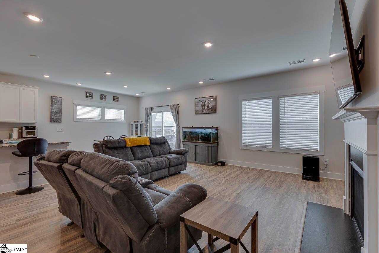 103 Pewter Circle Property Photo 14