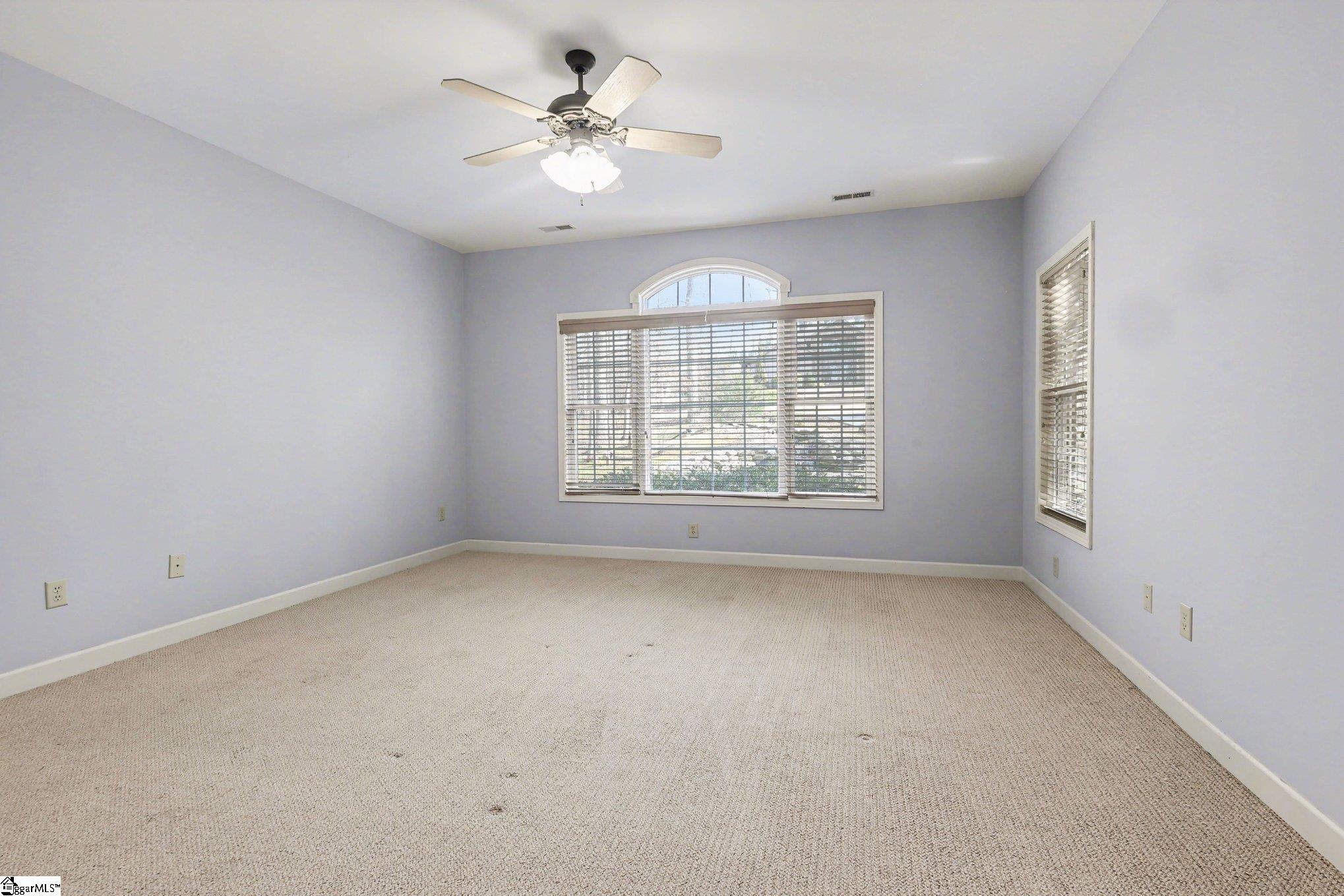 109 Oak Crest Circle Property Photo 8