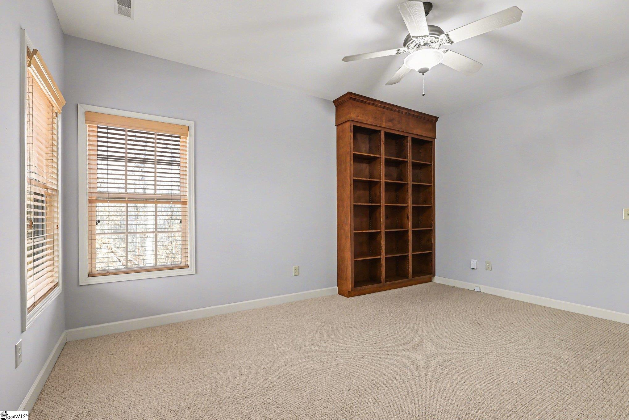 109 Oak Crest Circle Property Photo 10