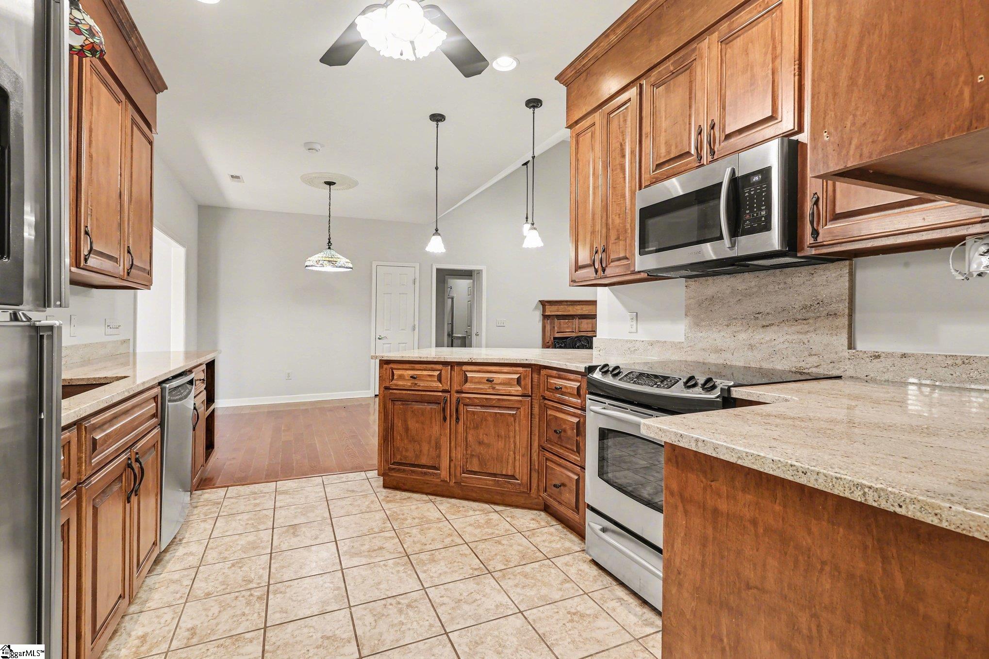 109 Oak Crest Circle Property Photo 18