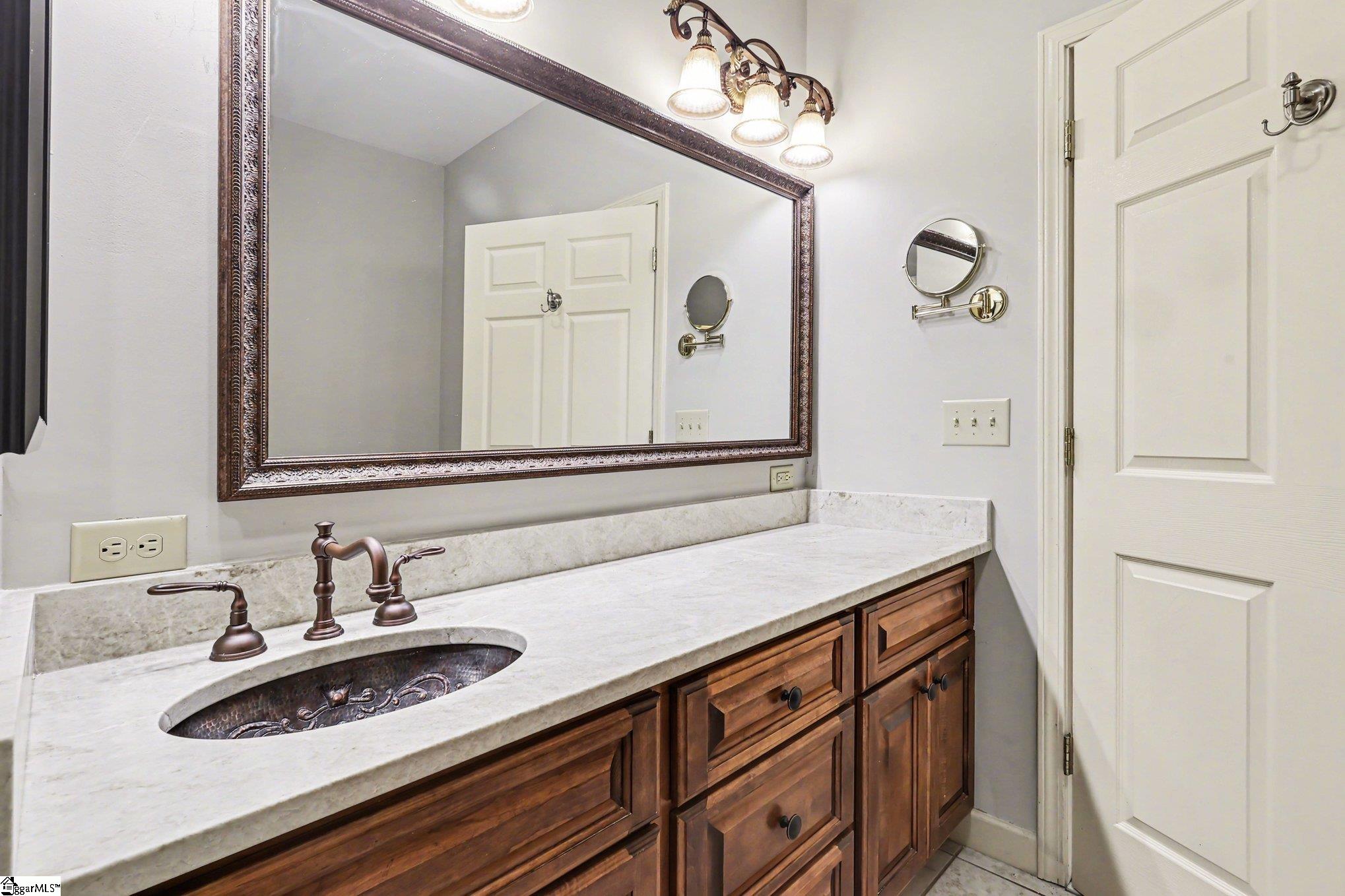 109 Oak Crest Circle Property Photo 23