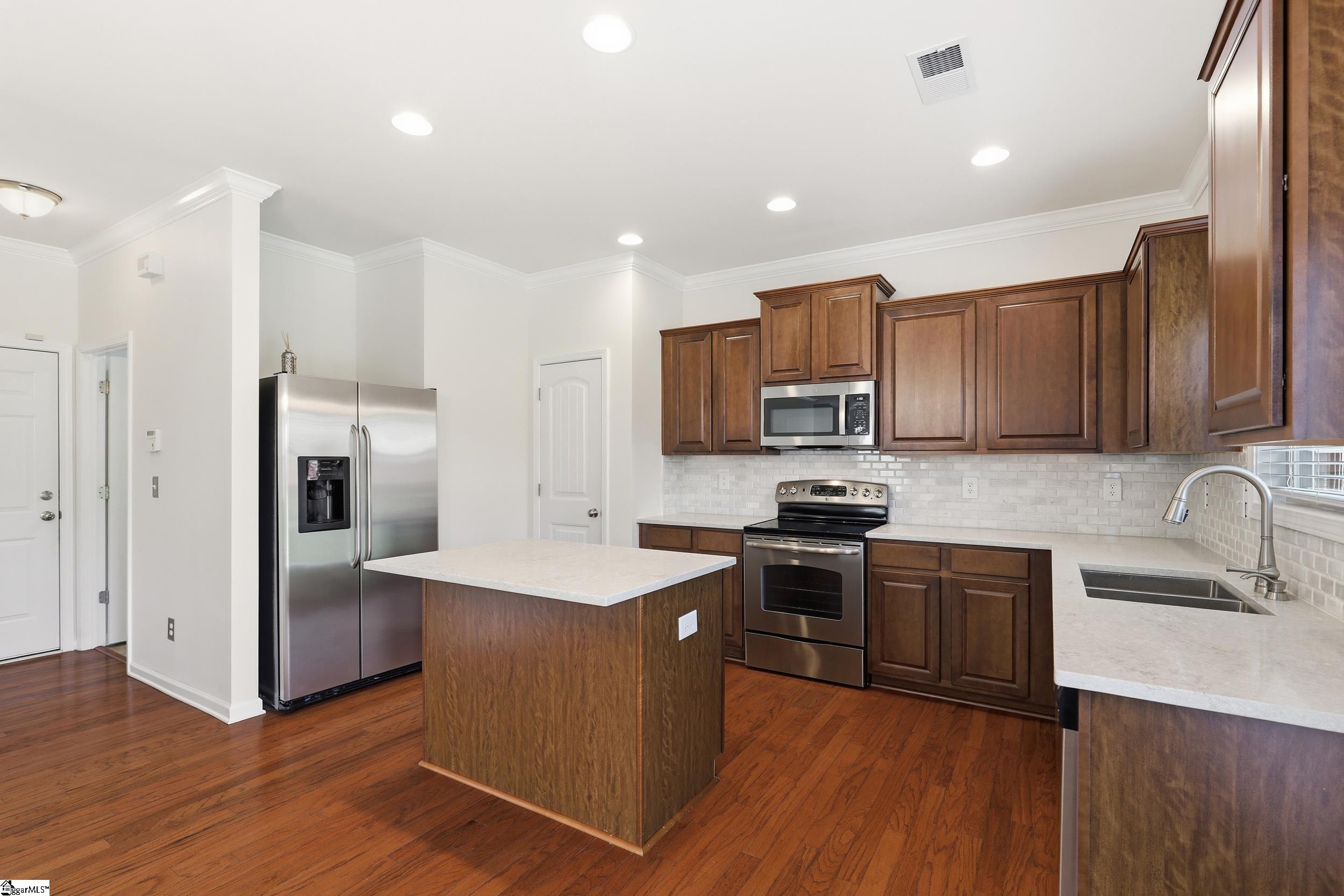 108 Salthouse Drive Property Photo 8