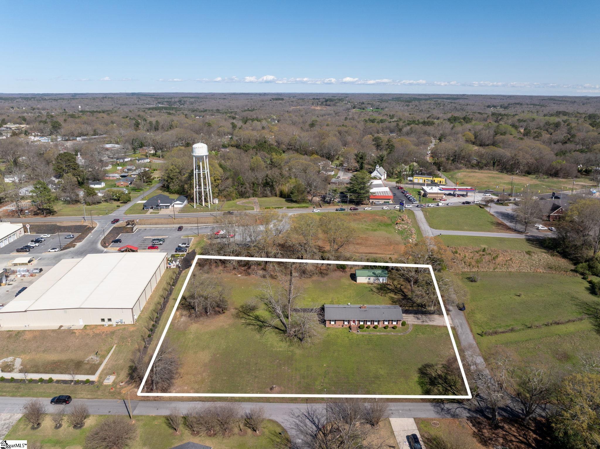 300 N Green Street Property Photo 2