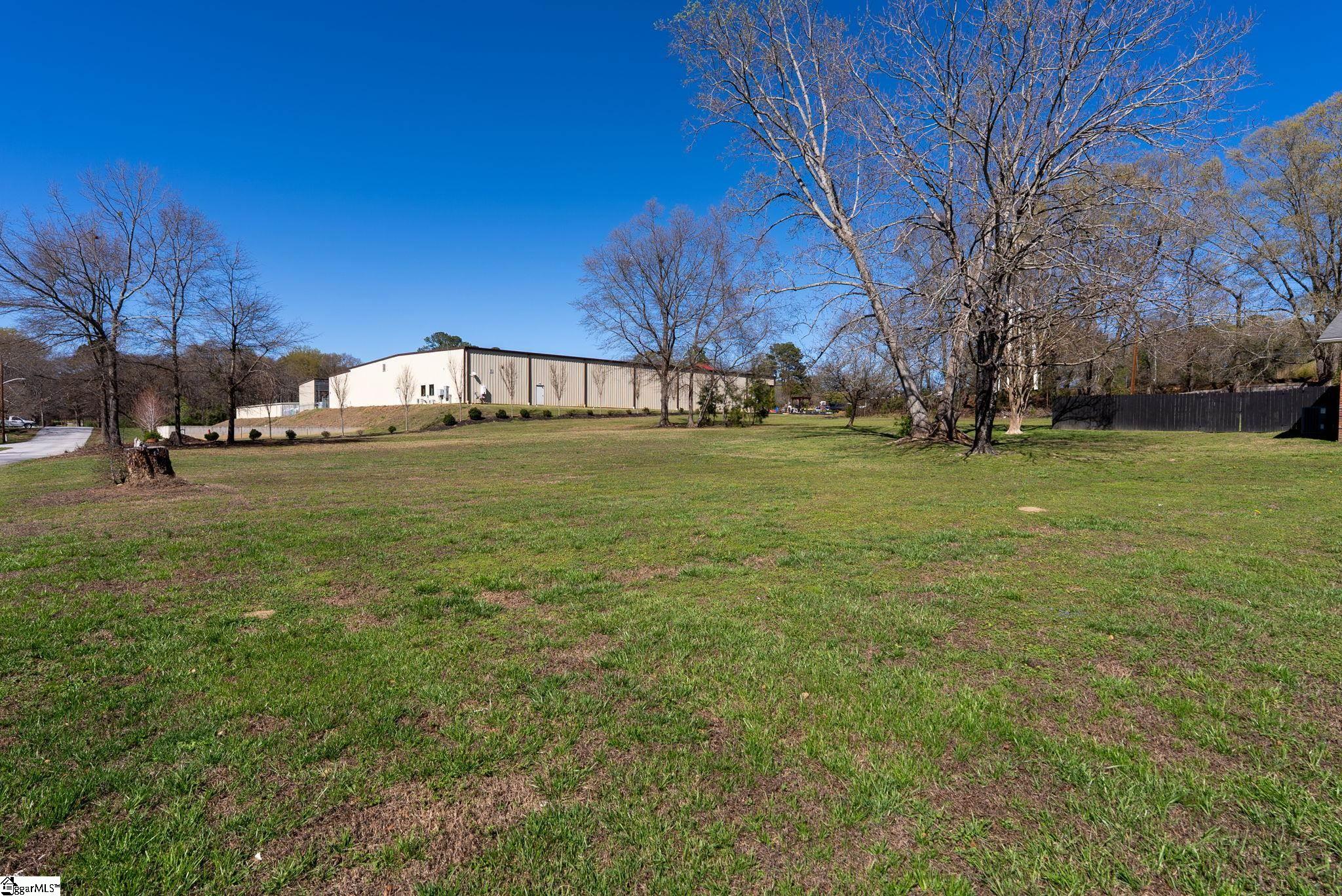 300 N Green Street Property Photo 5