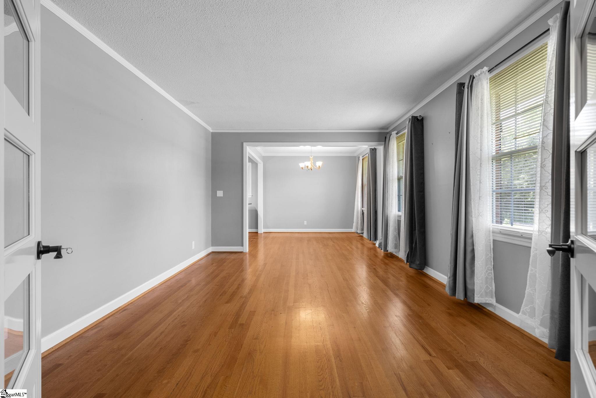 300 N Green Street Property Photo 13