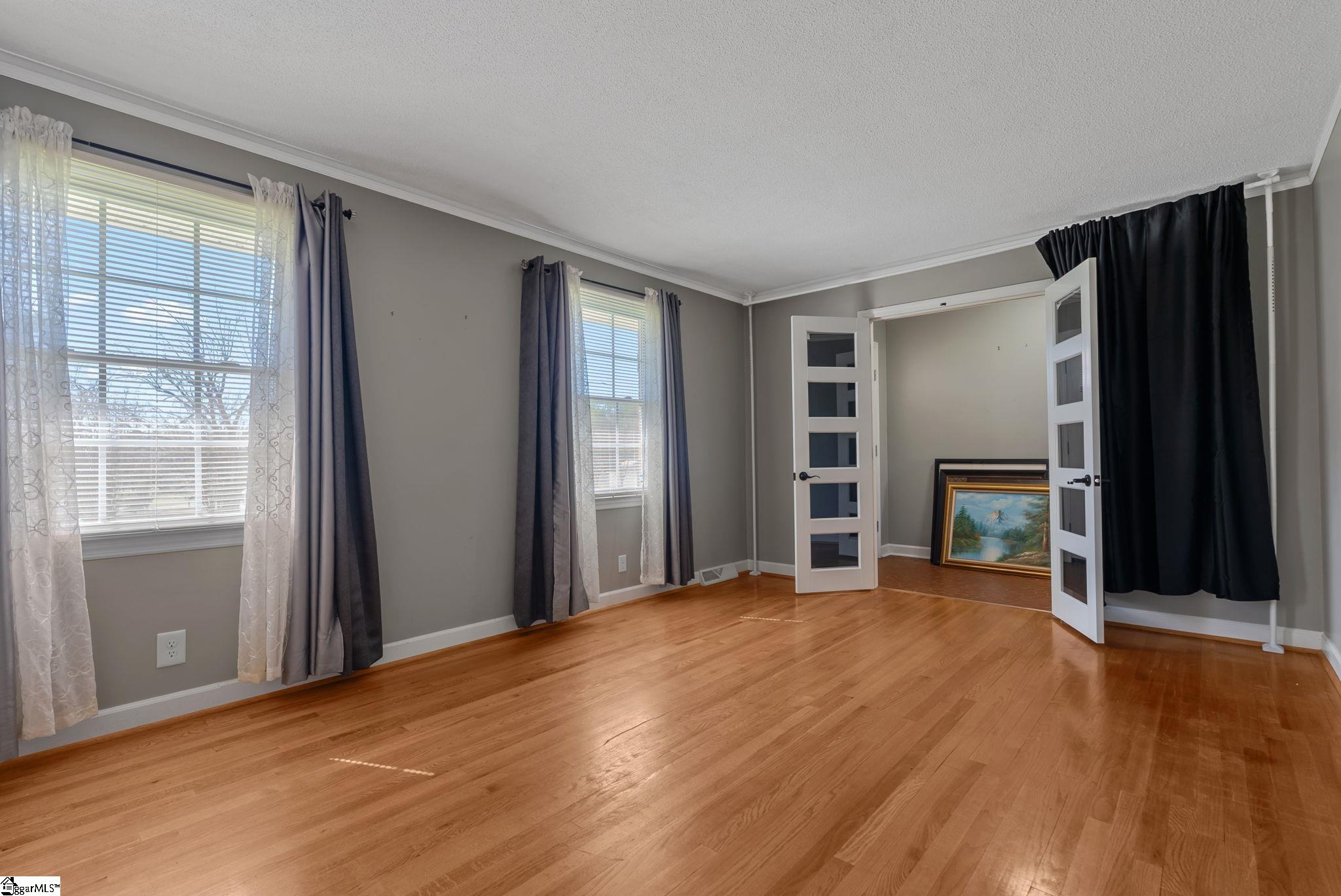 300 N Green Street Property Photo 14