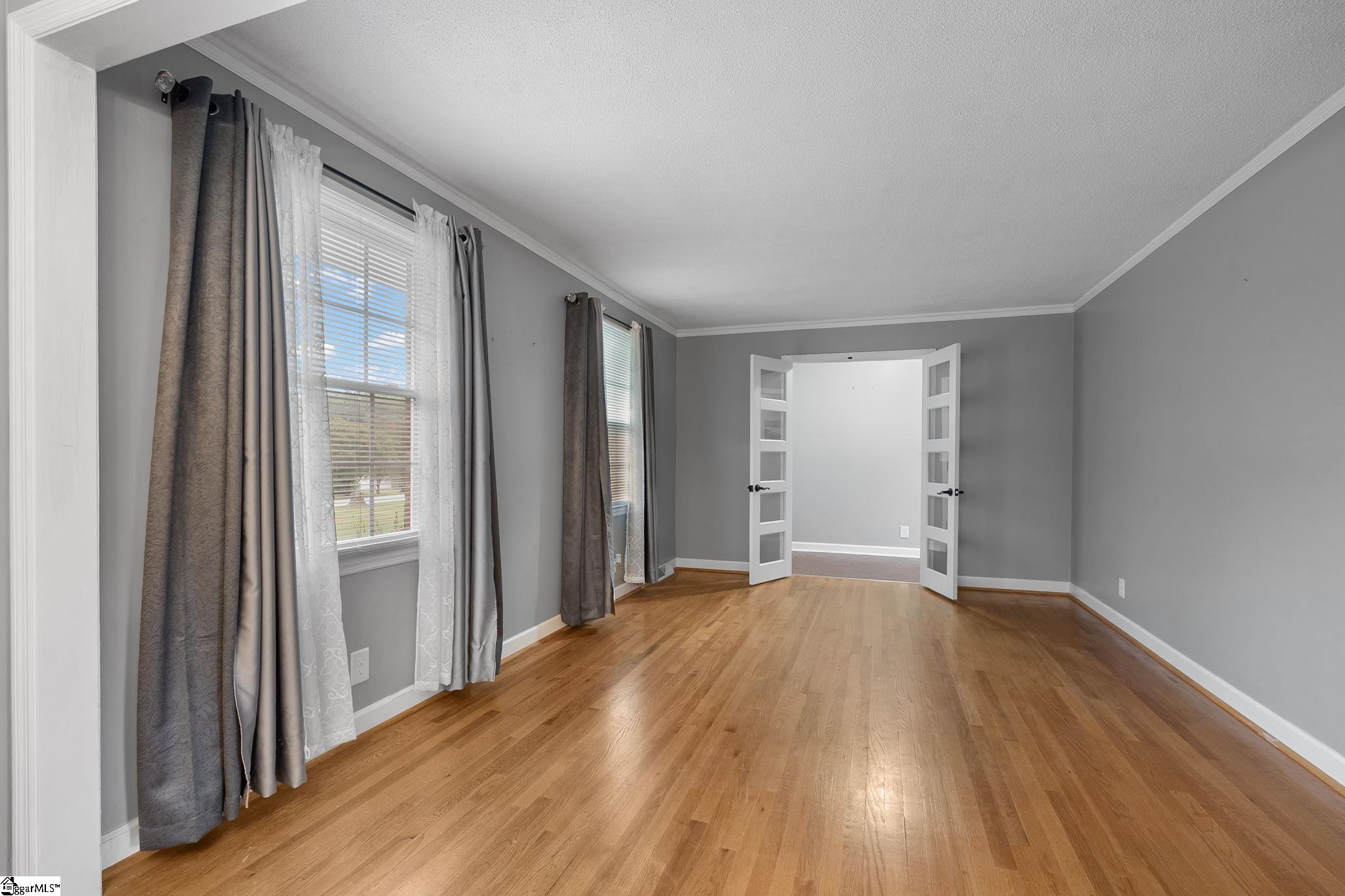 300 N Green Street Property Photo 15