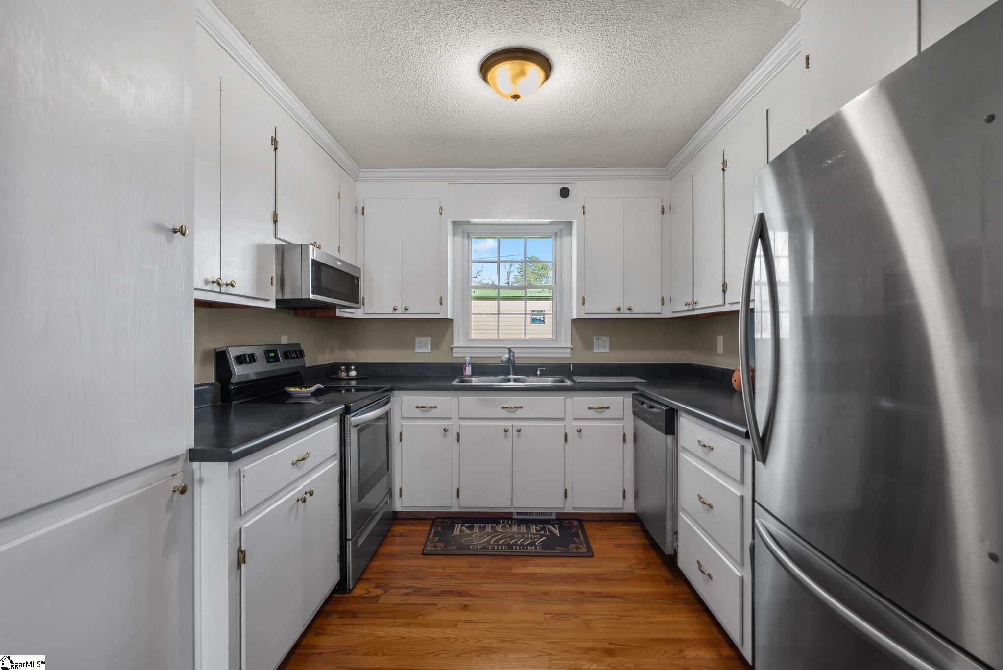 300 N Green Street Property Photo 19