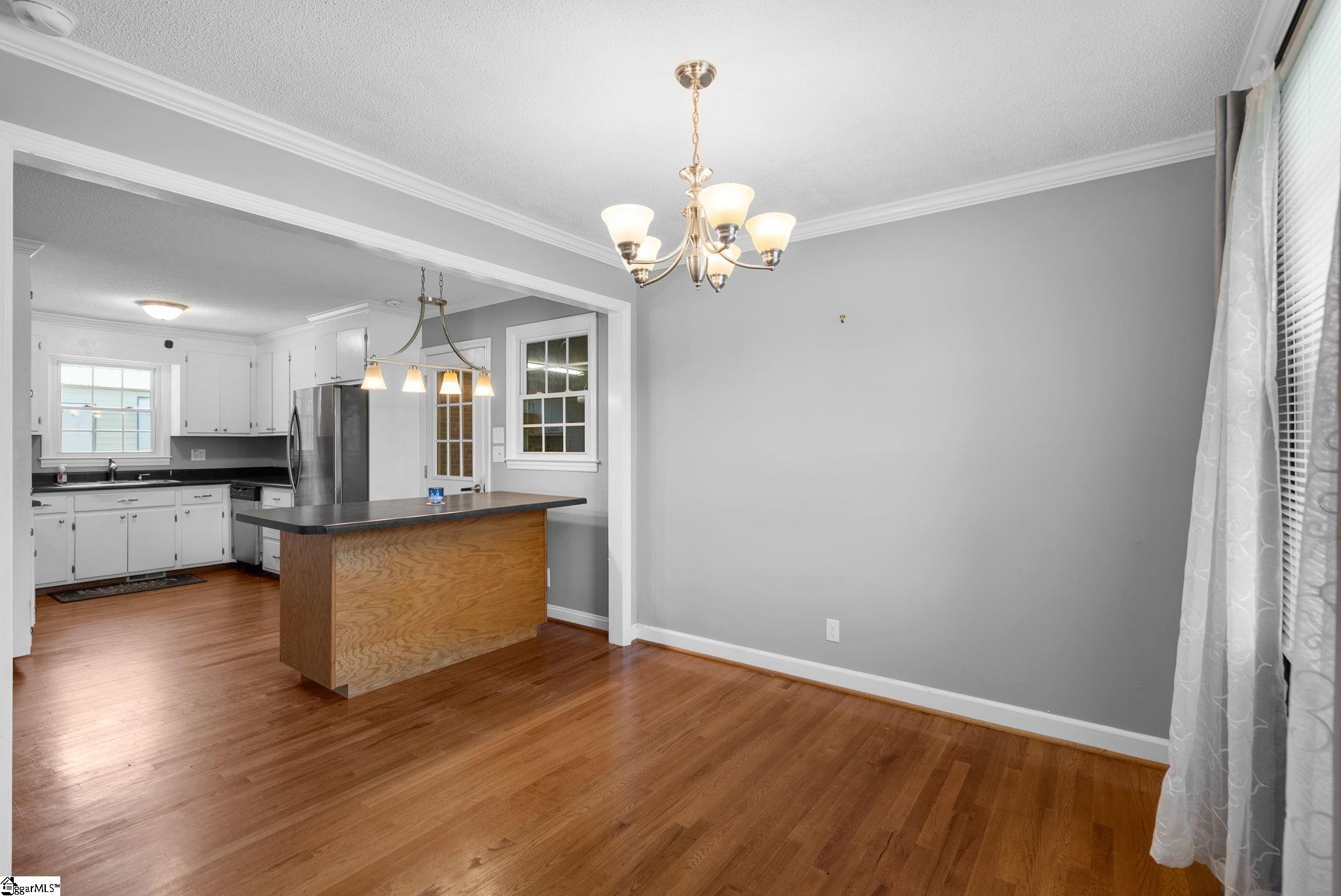 300 N Green Street Property Photo 21