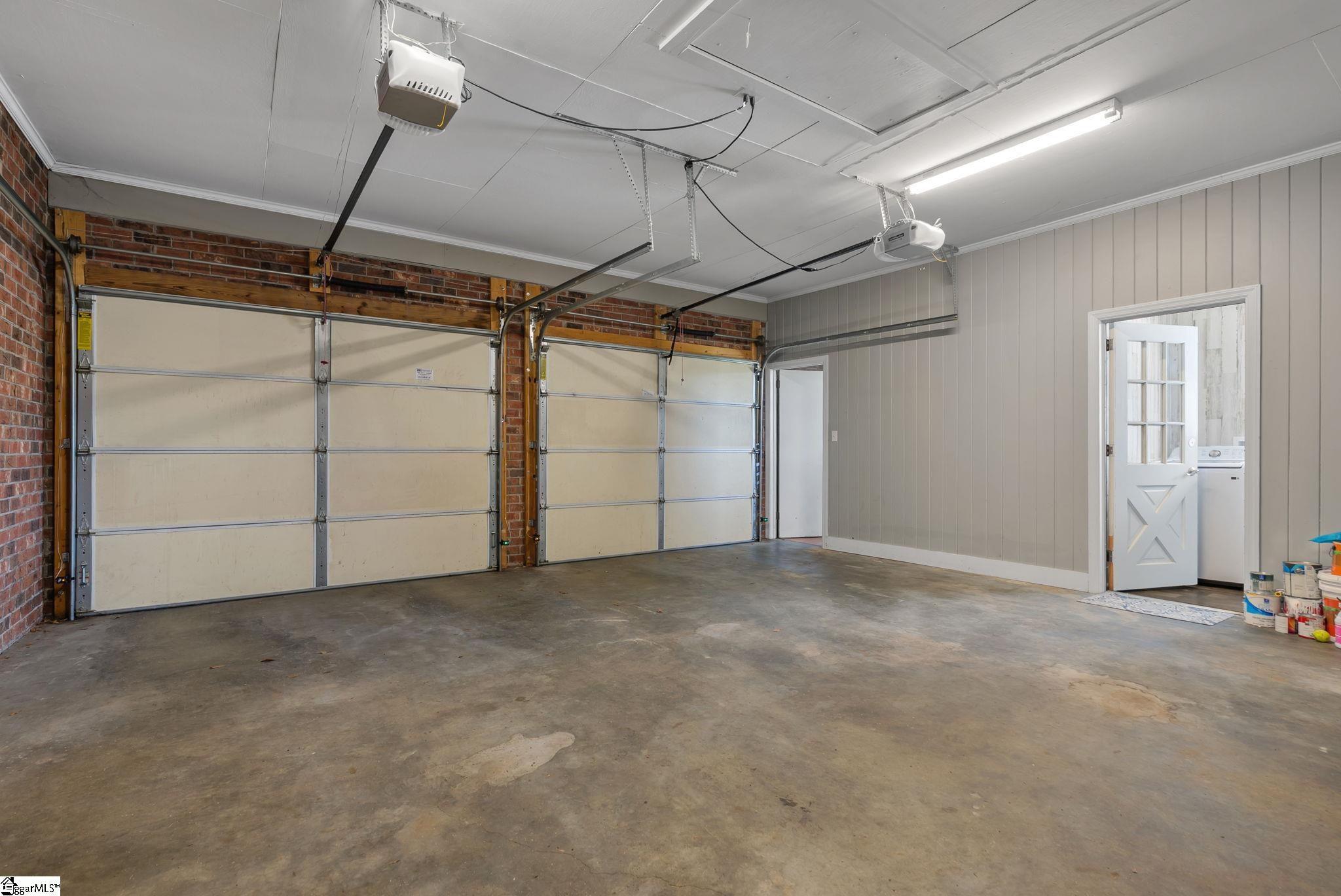 300 N Green Street Property Photo 23