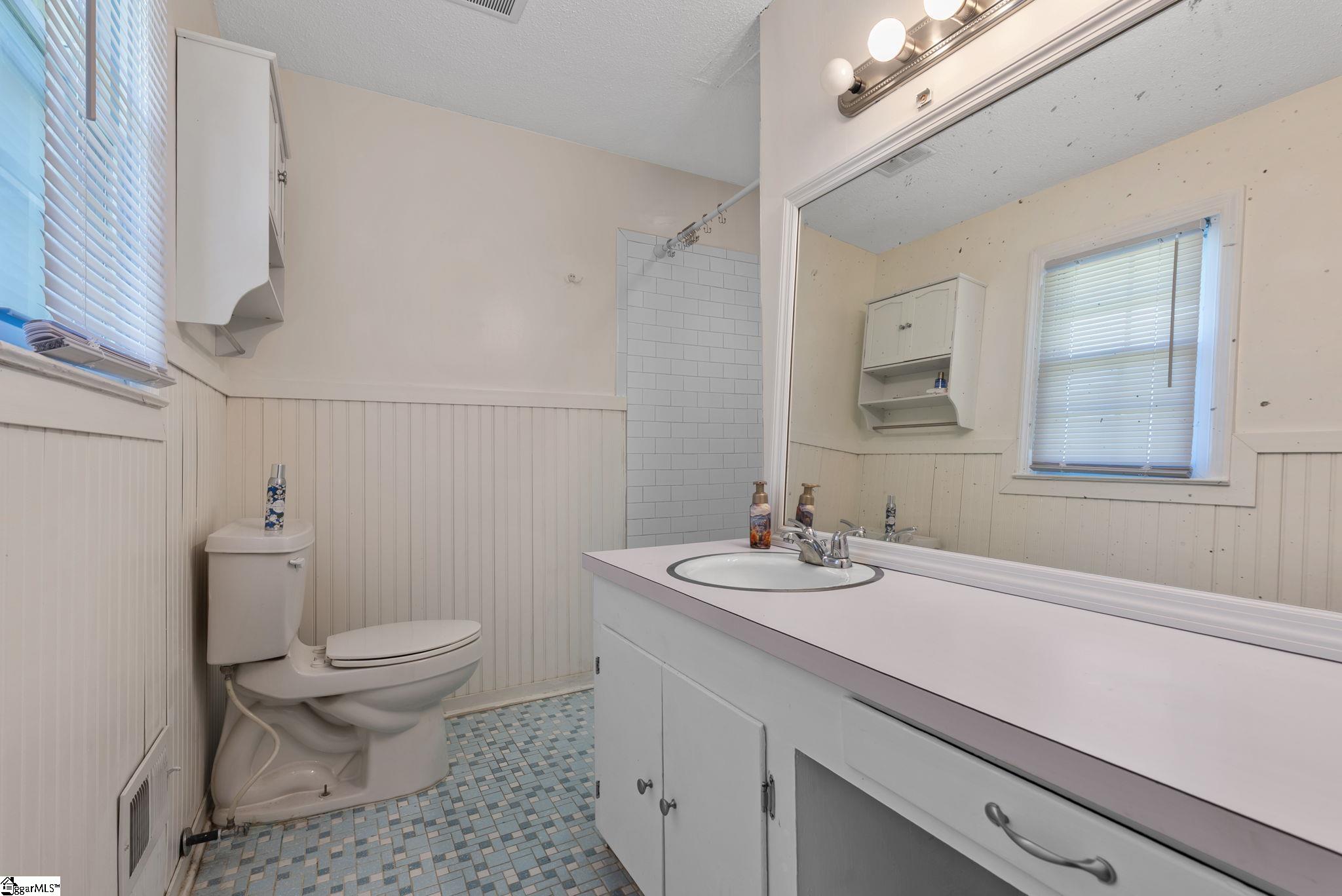 300 N Green Street Property Photo 28