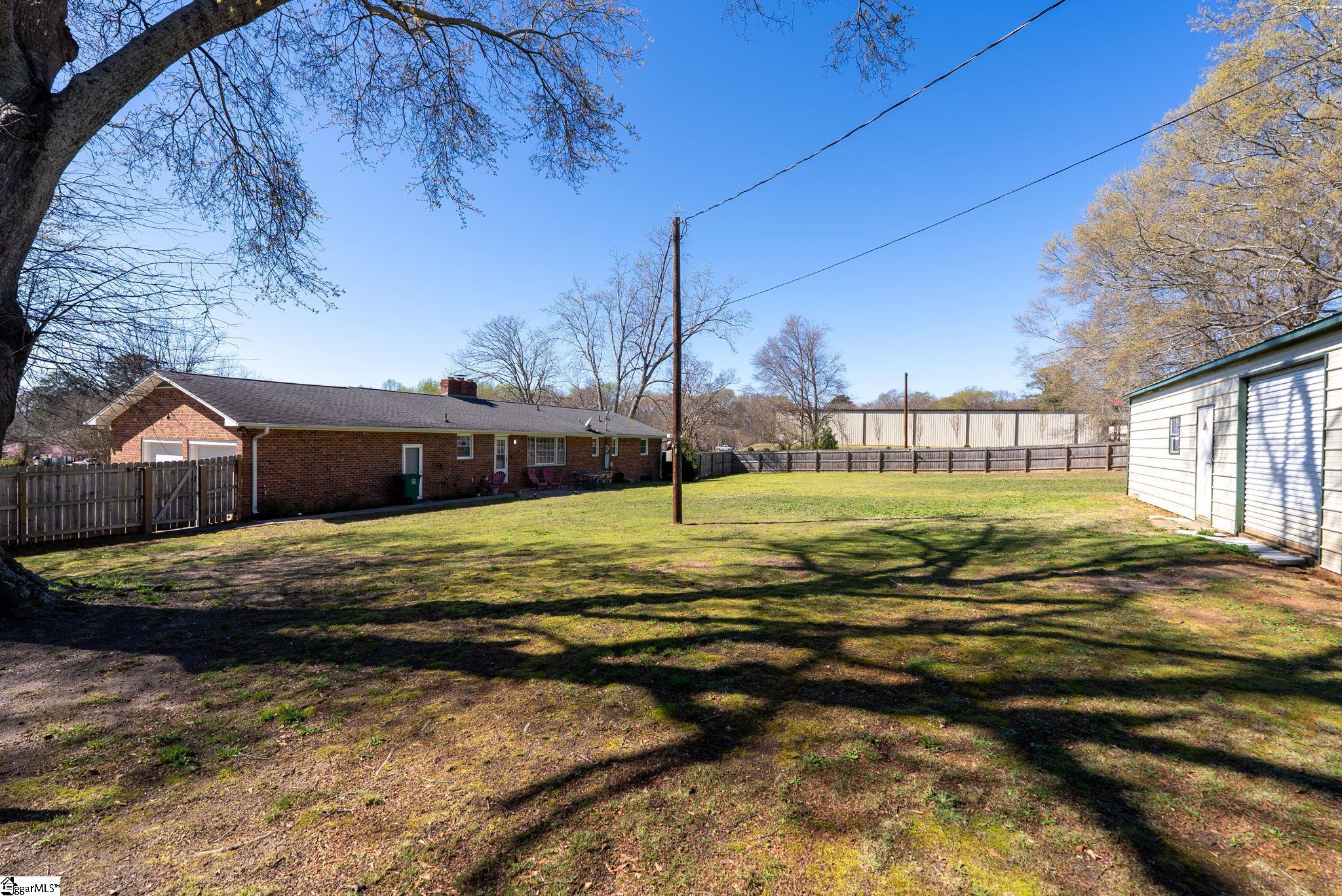 300 N Green Street Property Photo 35