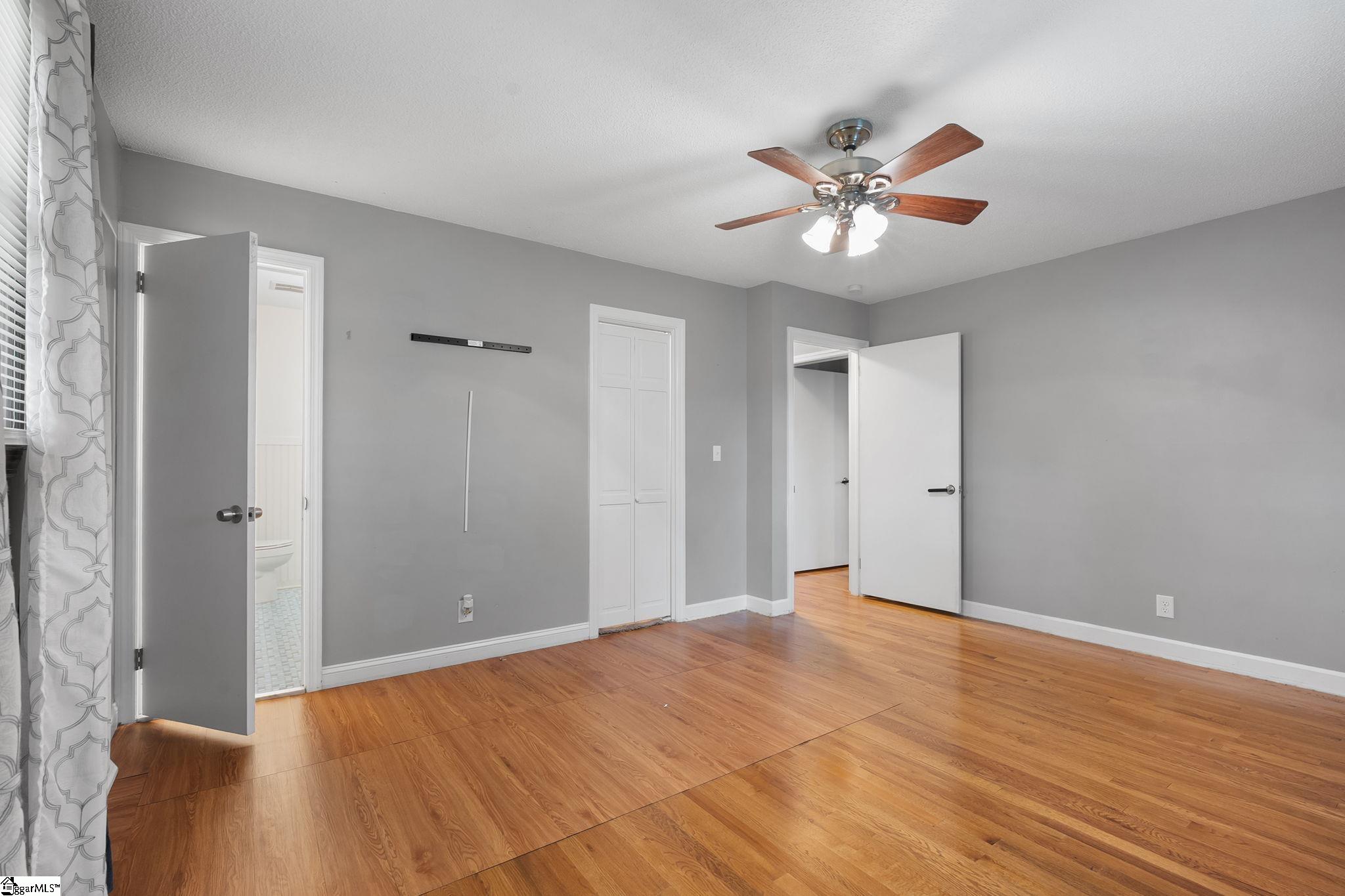 300 N Green Street Property Photo 35