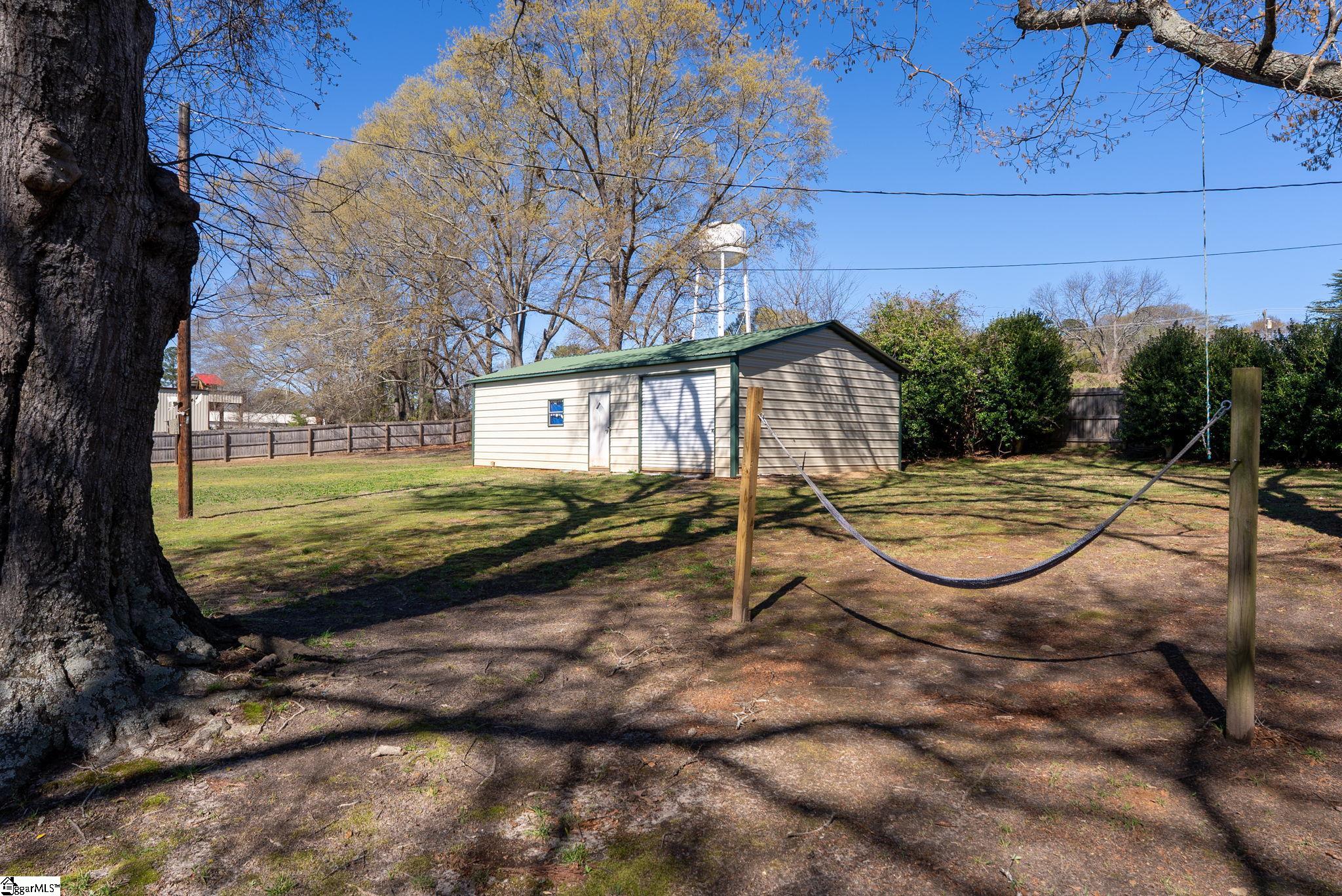300 N Green Street Property Photo 36